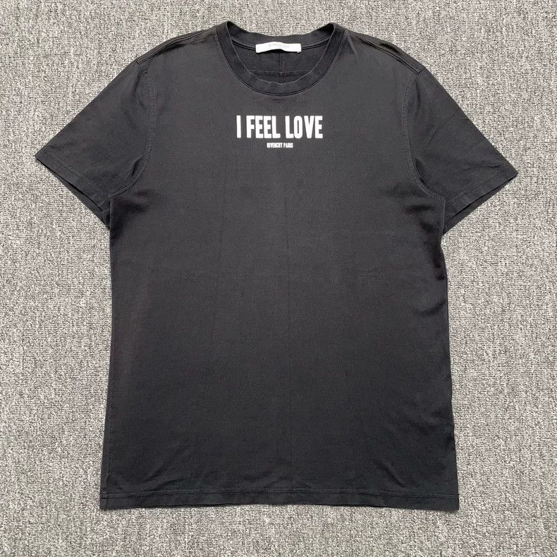 Givenchy Givenchy Letter Printed Short-sleeve 2506-Nextarrow Size US M / EU 48-50 / 2 - 1 Thumbnail