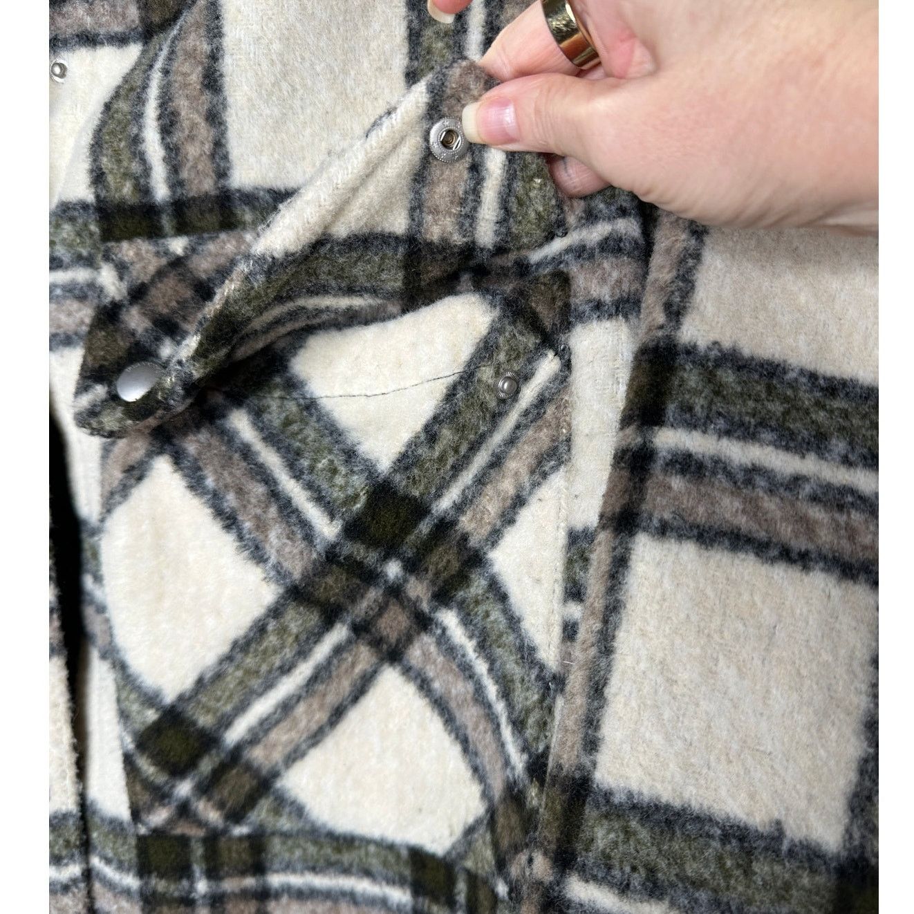 BLANKNYC Blank NYC Cream Brown Plaid Snap Button Collared Shacket S Size S / US 4 / IT 40 - 6 Thumbnail