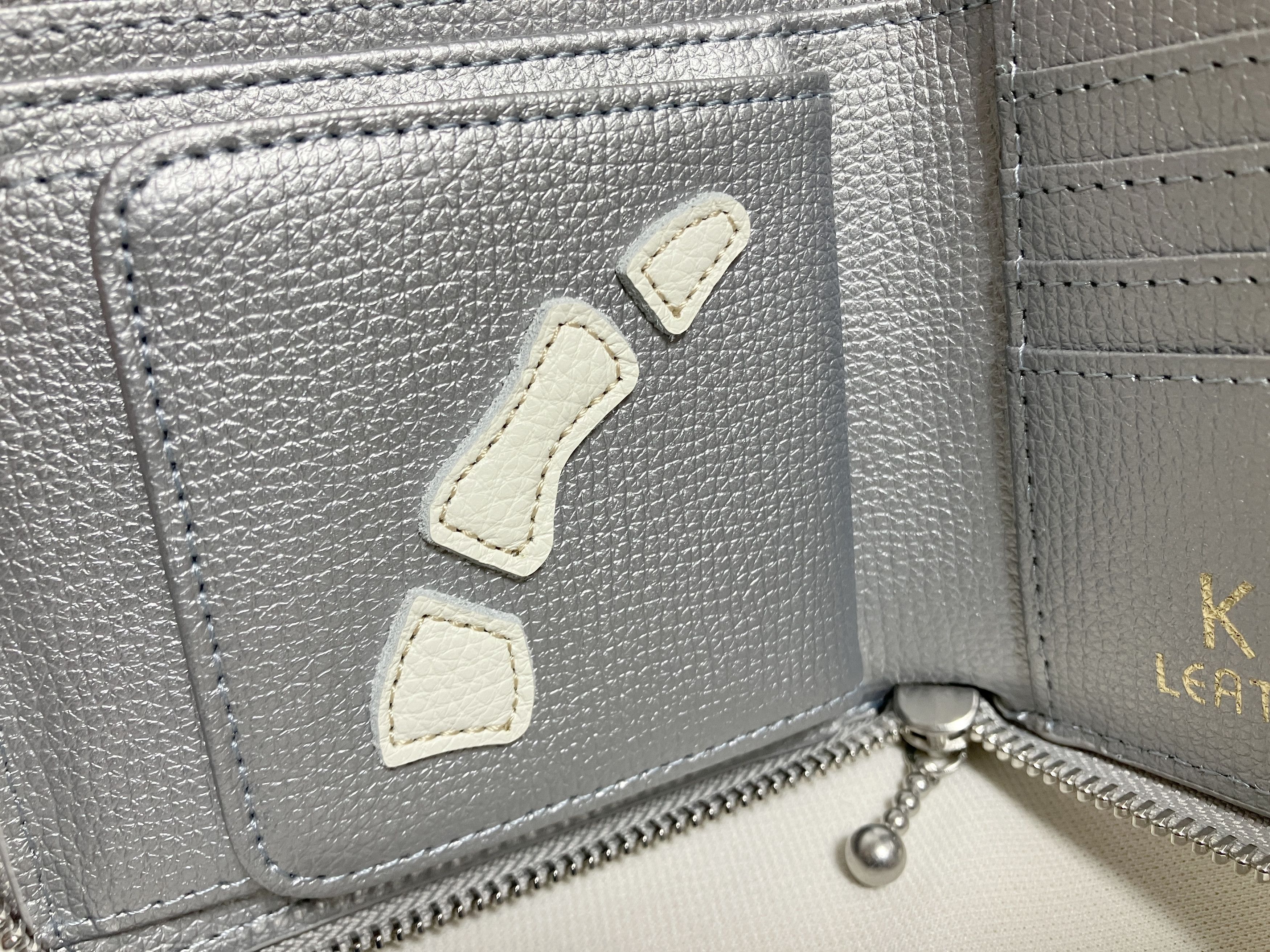 Kapital Kapital THUMBS UP BONE HAND ZIP leather wallet silver Size ONE SIZE - 5 Thumbnail