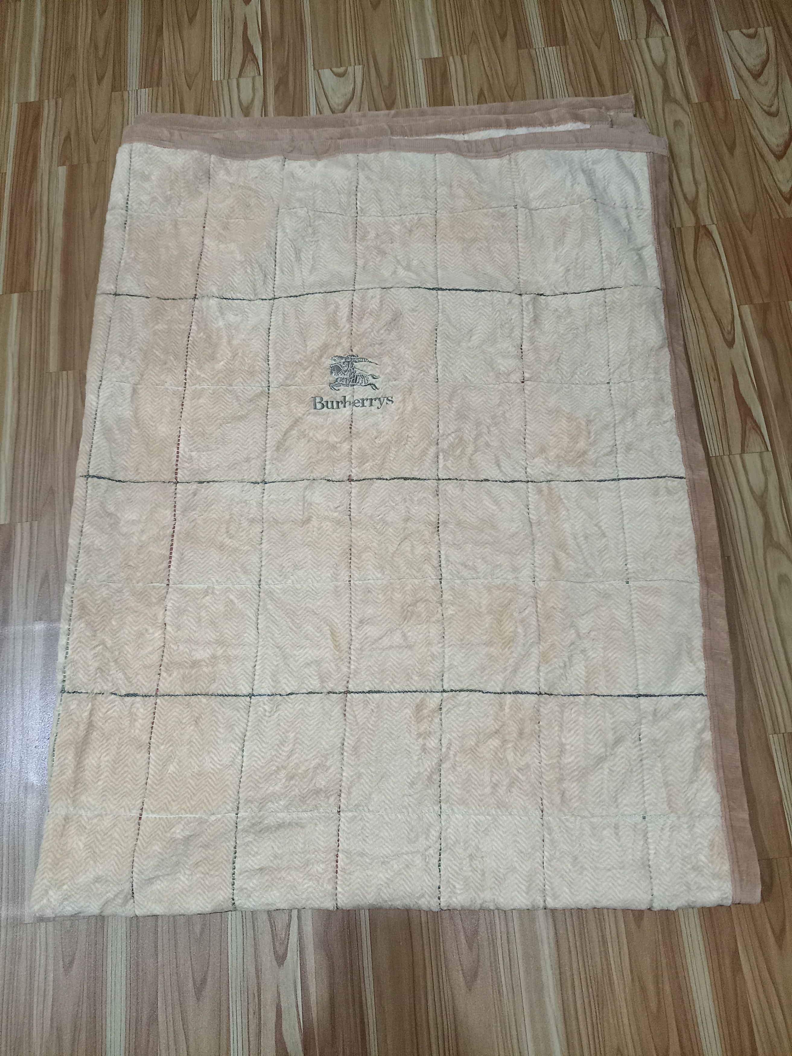 Burberry Burberry solf blanket Original Size ONE SIZE - 1 Thumbnail