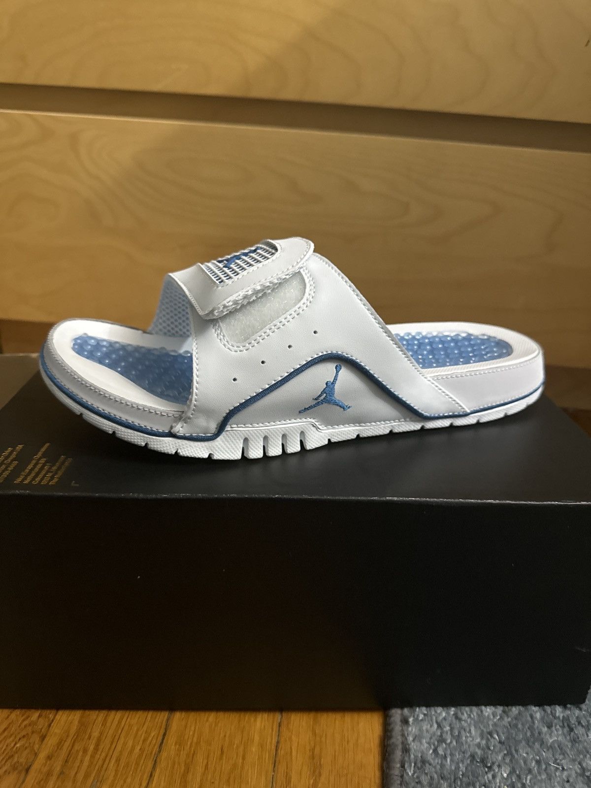 Jordan Brand Jordan hydro slides Size US 9 / EU 42 - 3 Thumbnail