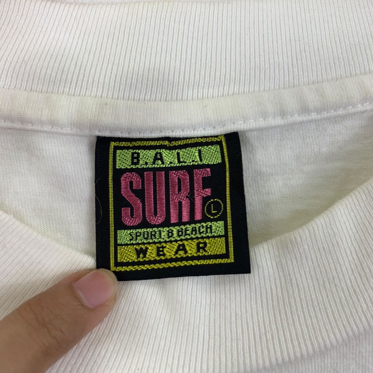 Vintage Vintage BALI SURF GURU GURU Sport Beach Hand Print Tee Size US L / EU 52-54 / 3 - 7 Thumbnail