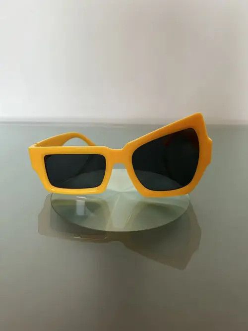 Japanese Brand × Vintage Y2K Asymmetric Sunglasses (yellow) Size ONE SIZE - 1 Thumbnail