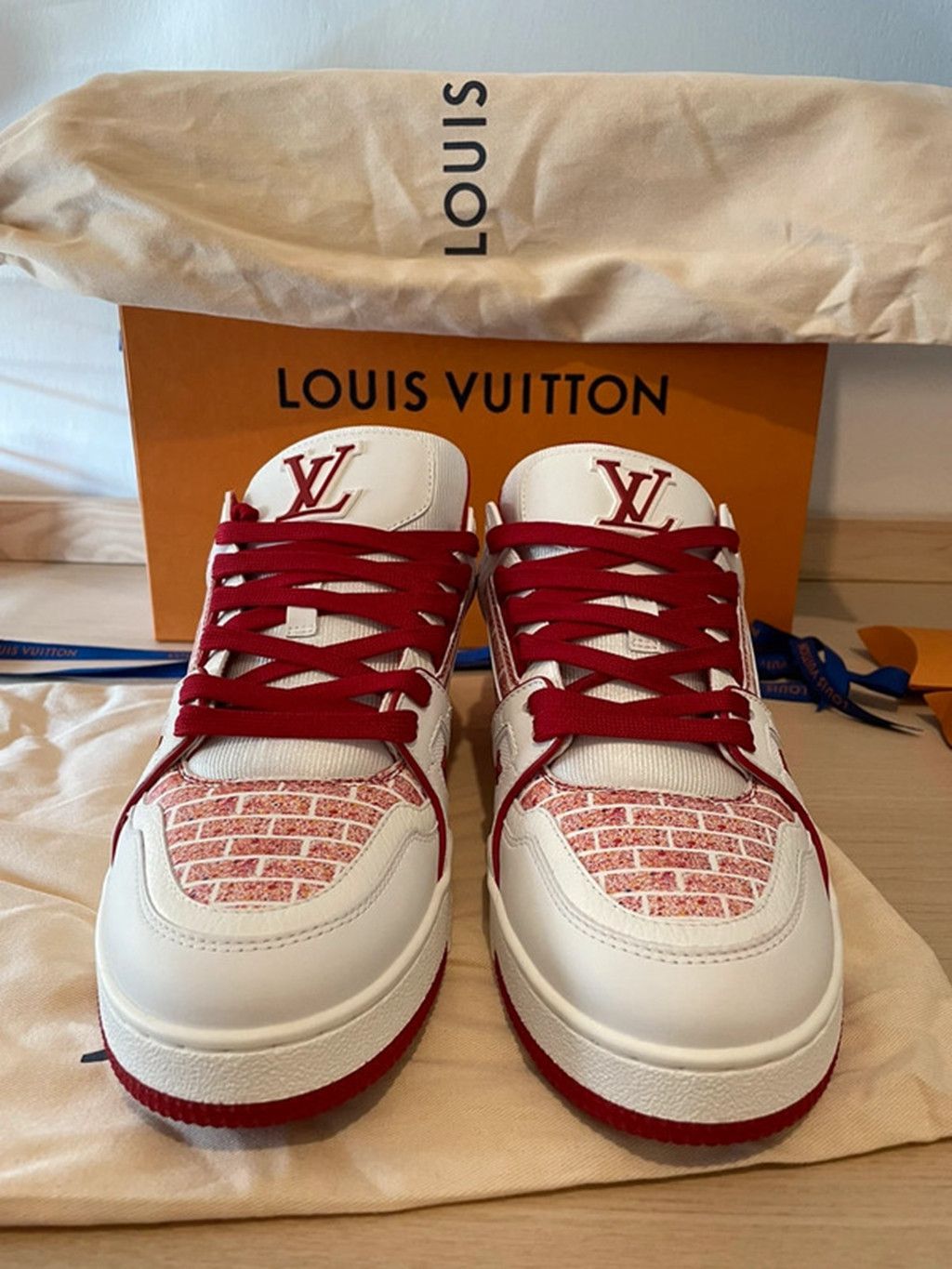 Louis Vuitton LV Trainer White Canvas Size US 8 / EU 41 - 1 Thumbnail
