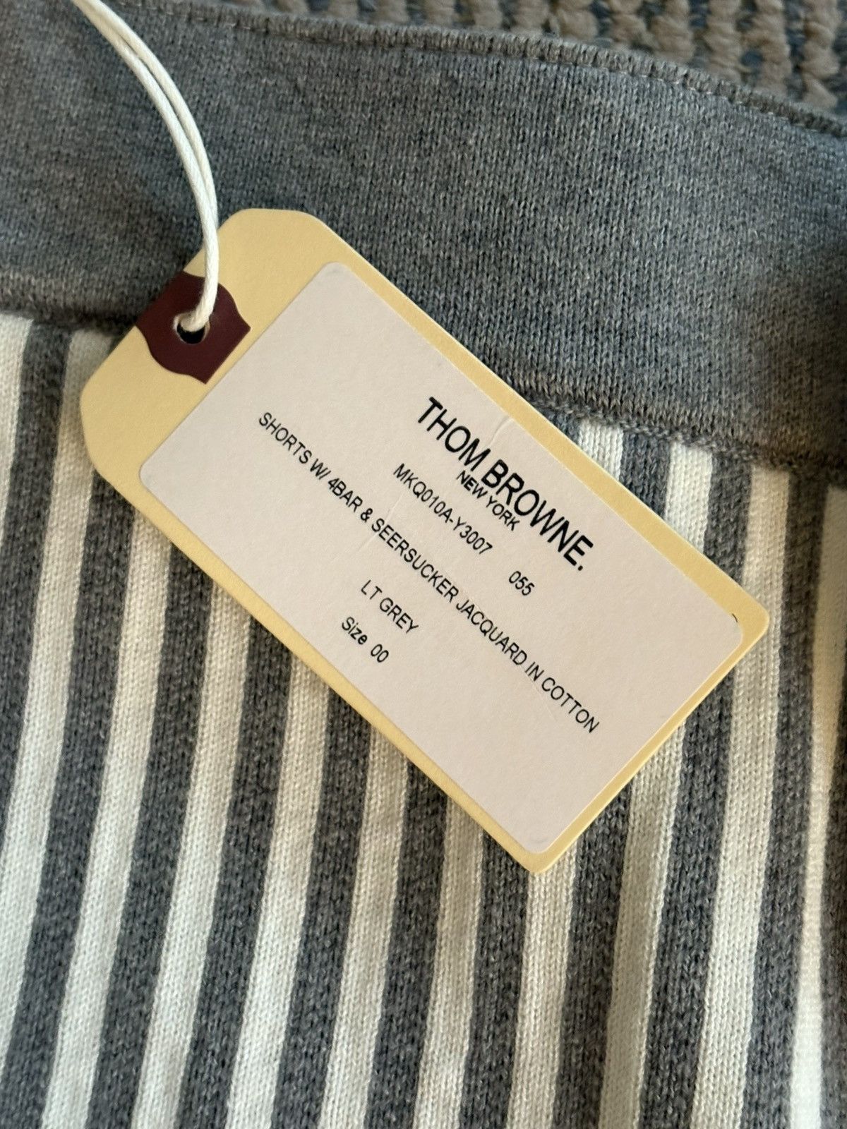 Thom Browne Gray Stripe 4-Bar Seersucker Jacquard Cotton Shorts Size US 28 / EU 44 - 4 Thumbnail