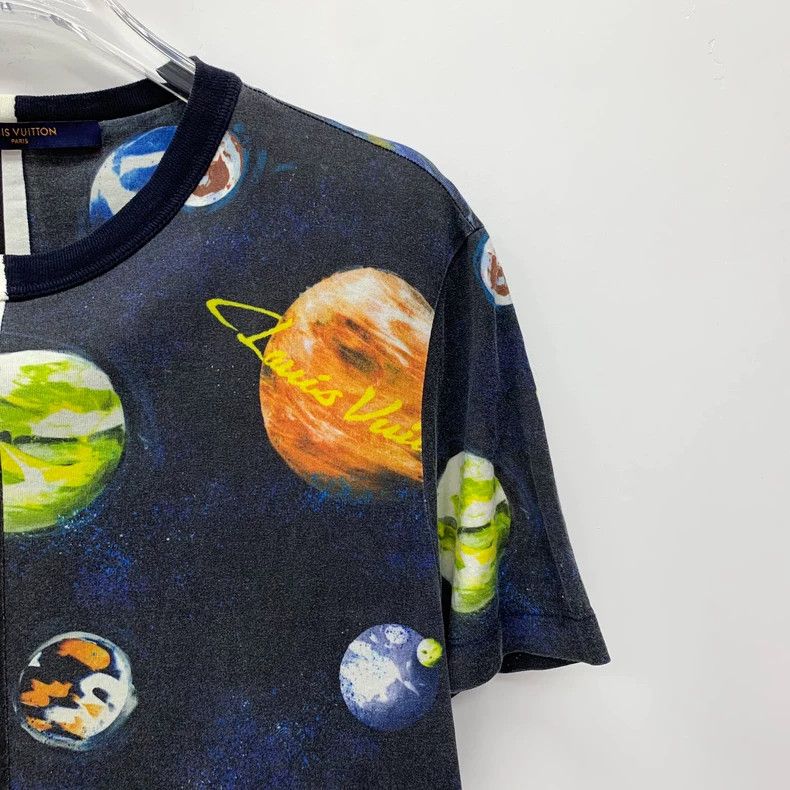 Louis Vuitton Louis Vuitton Color-block logo monogrammed planet printed Size US S / EU 44-46 / 1 - 3 Thumbnail