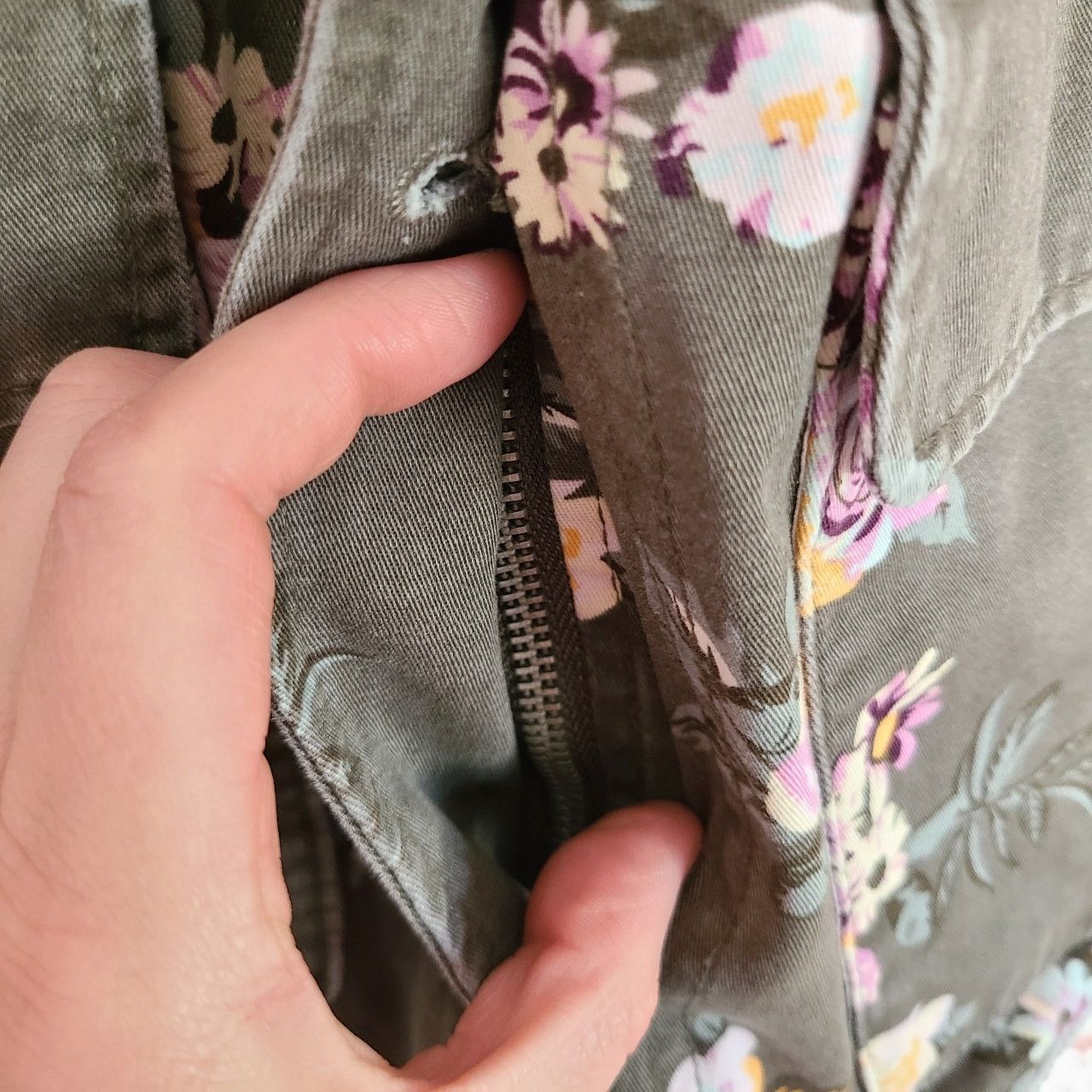 Levi's Levi's oversized green floral cargo thin jean jacket size xs Size XS / US 0-2 / IT 36-38 - 11 Thumbnail