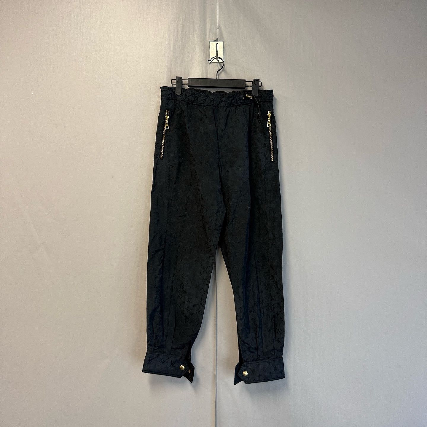 Louis Vuitton Louis Vuitton Monogram Joggers Size 38 Size 27" / US 4 / IT 40 - 1 Thumbnail