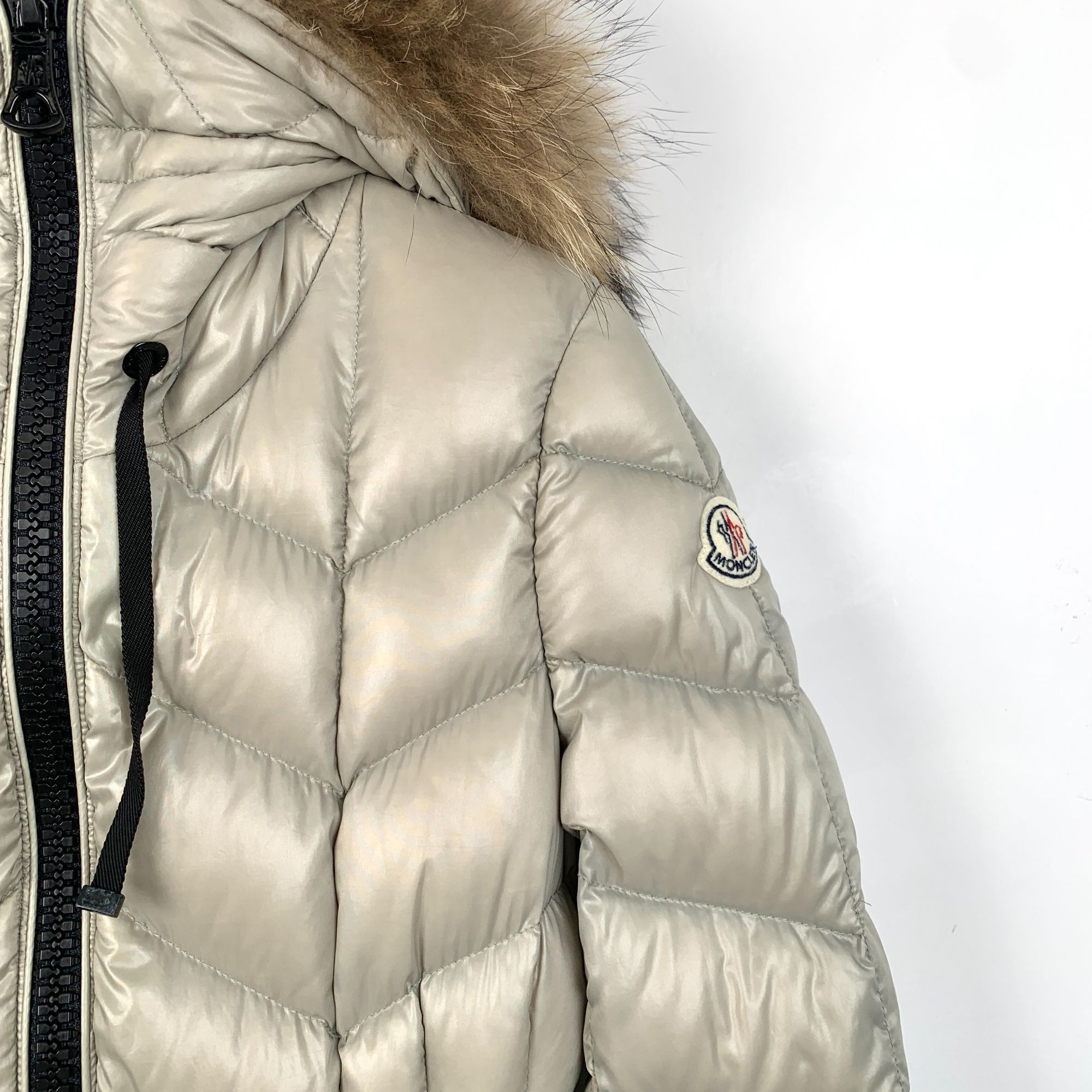 Moncler [Moncler] Belloy Khaki Logo Hooded Long Down Coat 1 S Size S / US 4 / IT 40 - 11 Thumbnail