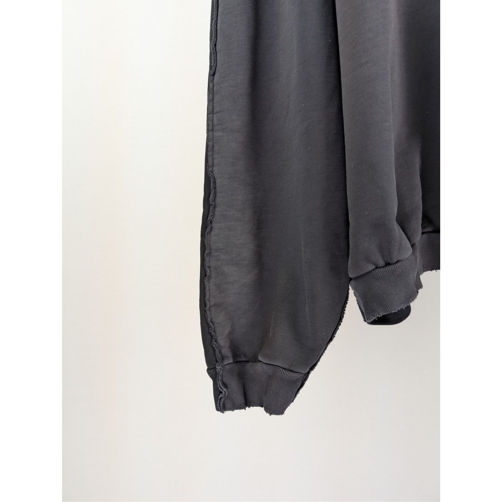 Balenciaga o1rshd1 Double Front Oversize Crewneck Sweatshirt Size US XL / EU 56 / 4 - 6 Thumbnail
