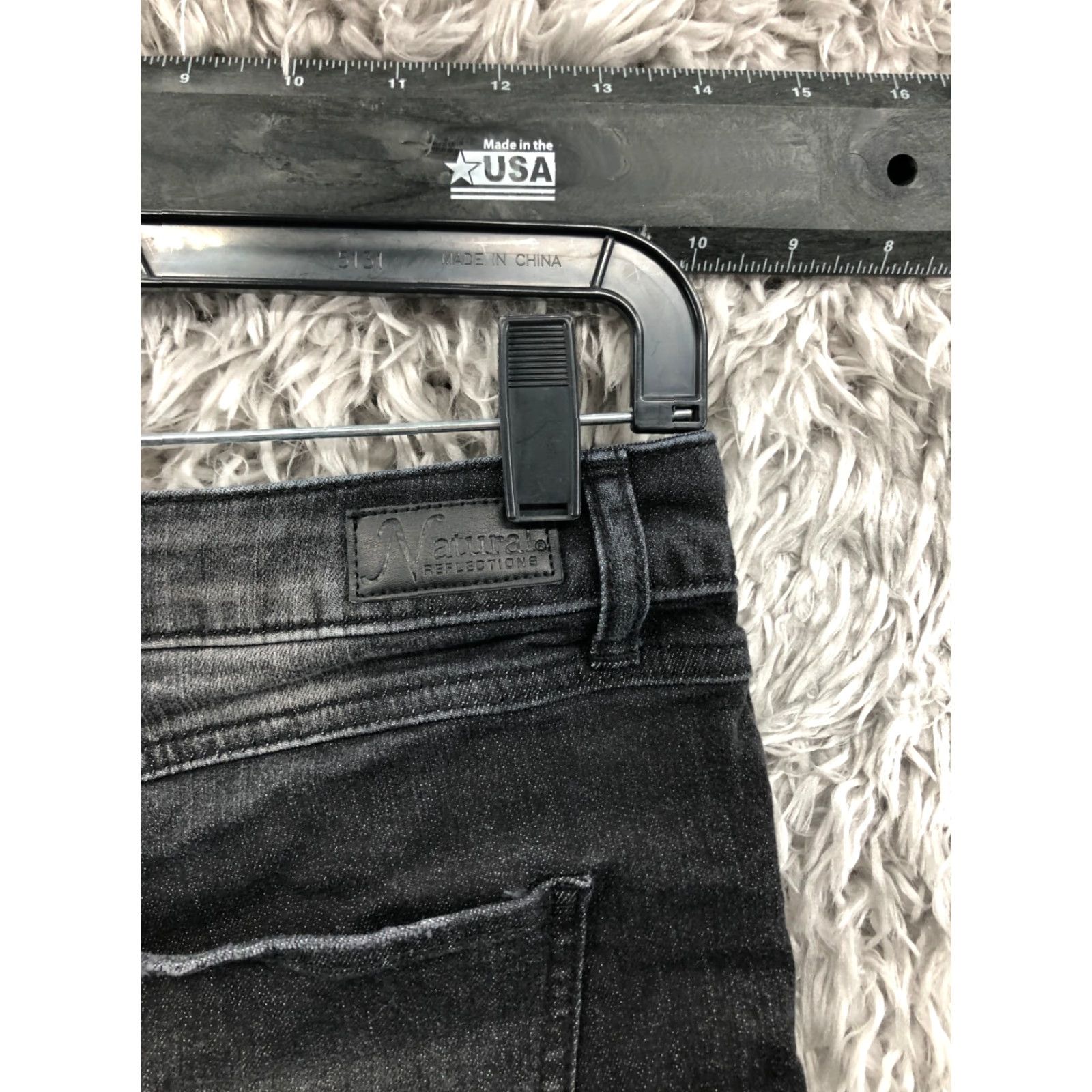 Vintage Natural Reflections Shorts Bermuda Denim Dark Wash Black 2 Womens Mid Rise 27 in 6 in Inseam 5-Pocket Style Casual Size 26" / US 2 / IT 38 - 5 Thumbnail