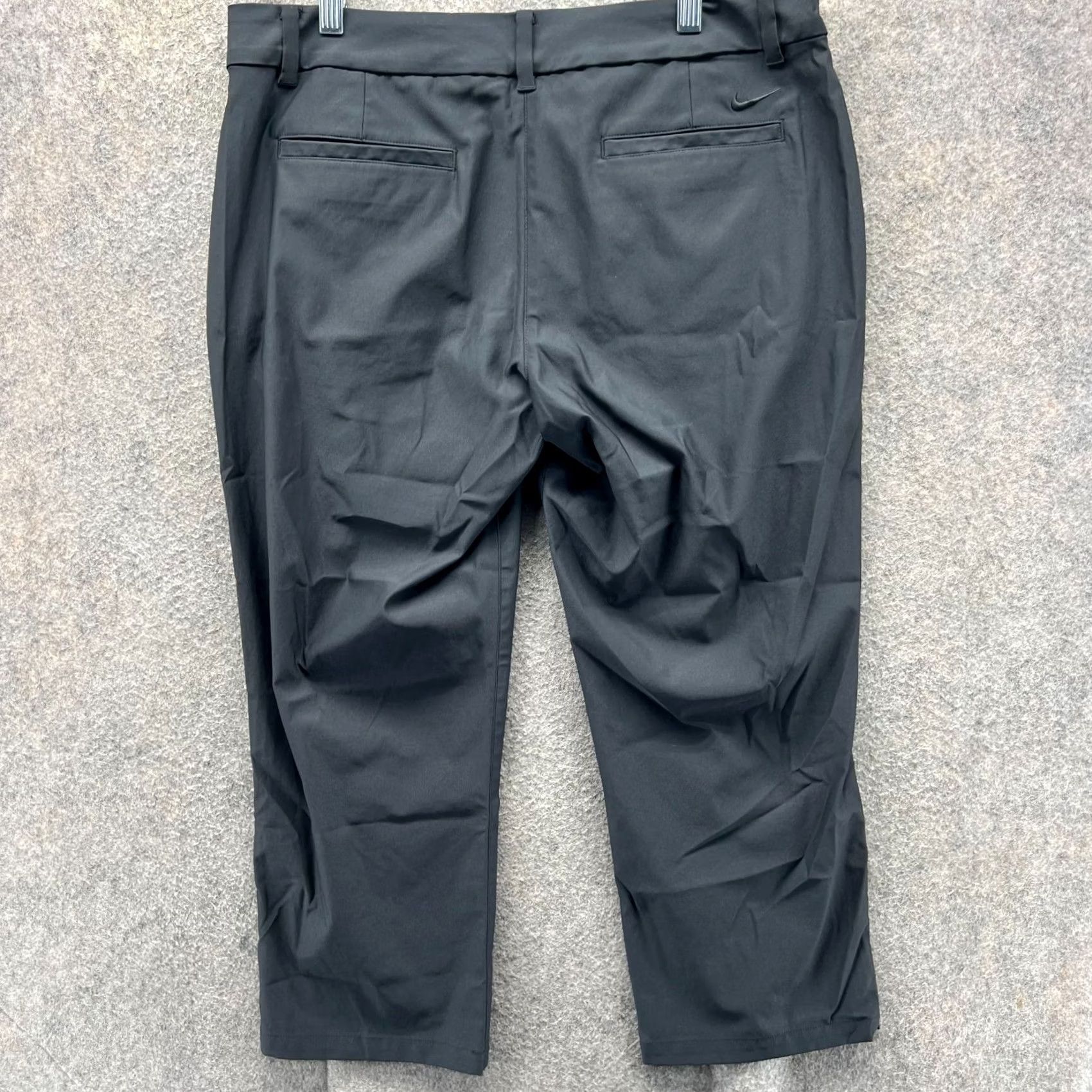Nike Nike Dri-Fit Pants Womens 12 Black Capri Flat Front Pockets Casual Womens Size 34" / US 12 / IT 48 - 2 Thumbnail