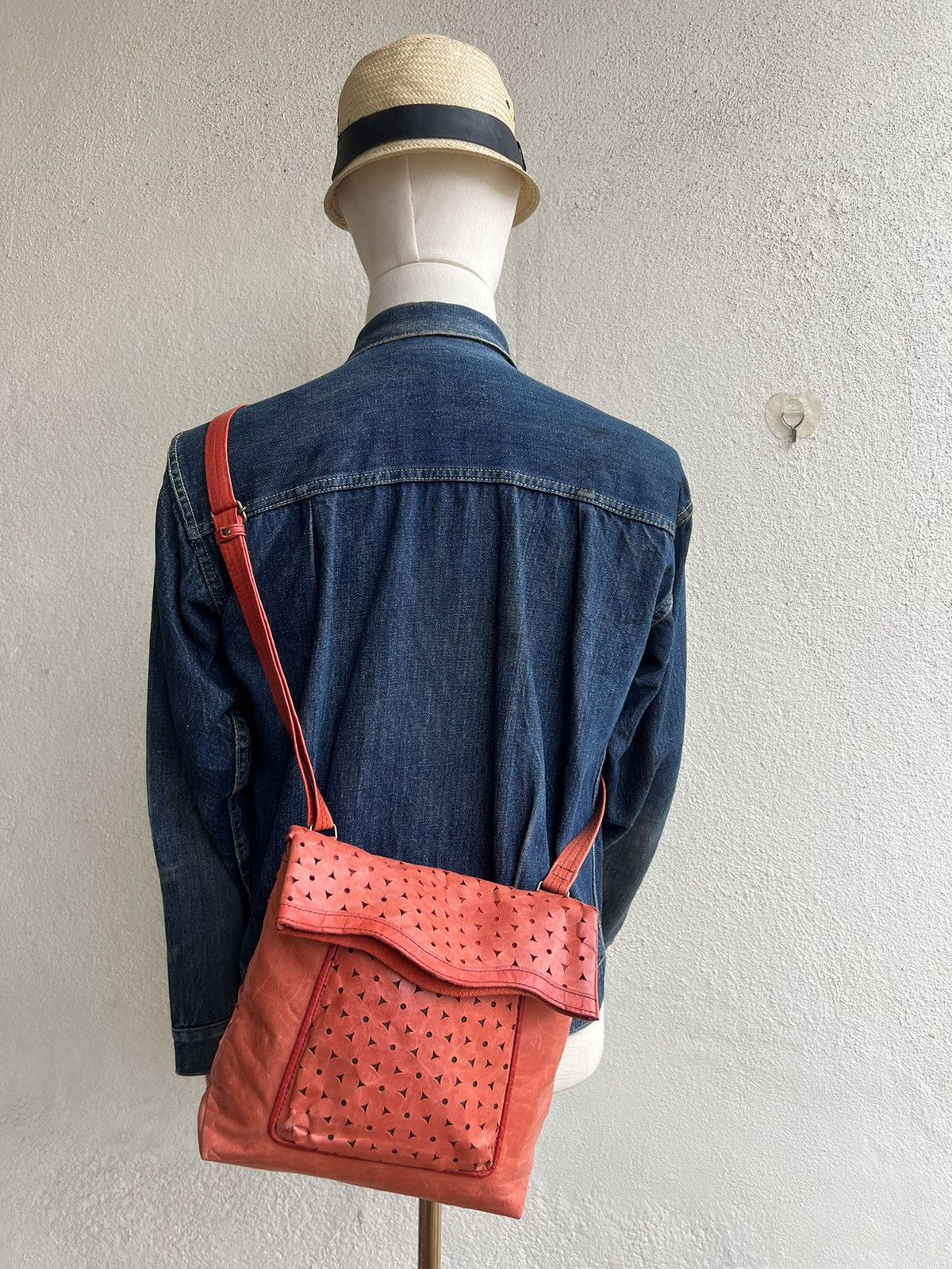 Leather VTG Produced by KOU Japan Fade Patina Punched Leather Bag Size ONE SIZE - 4 Thumbnail