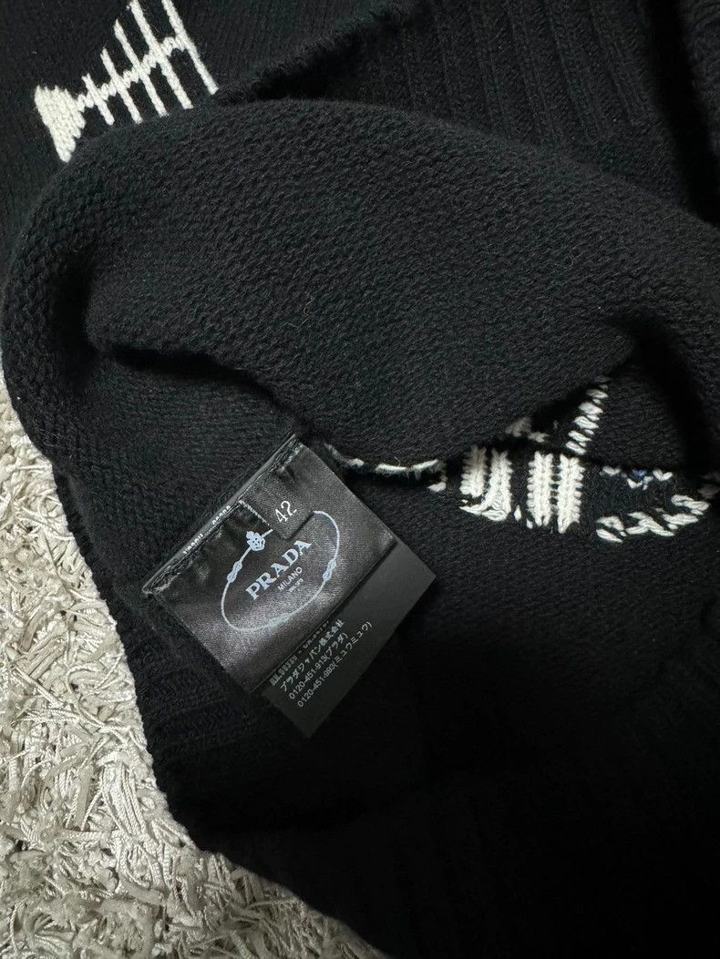 Prada Prada Cartoon letter printed round-neck sweater 2503-Nextar Size M / US 6-8 / IT 42-44 - 4 Thumbnail