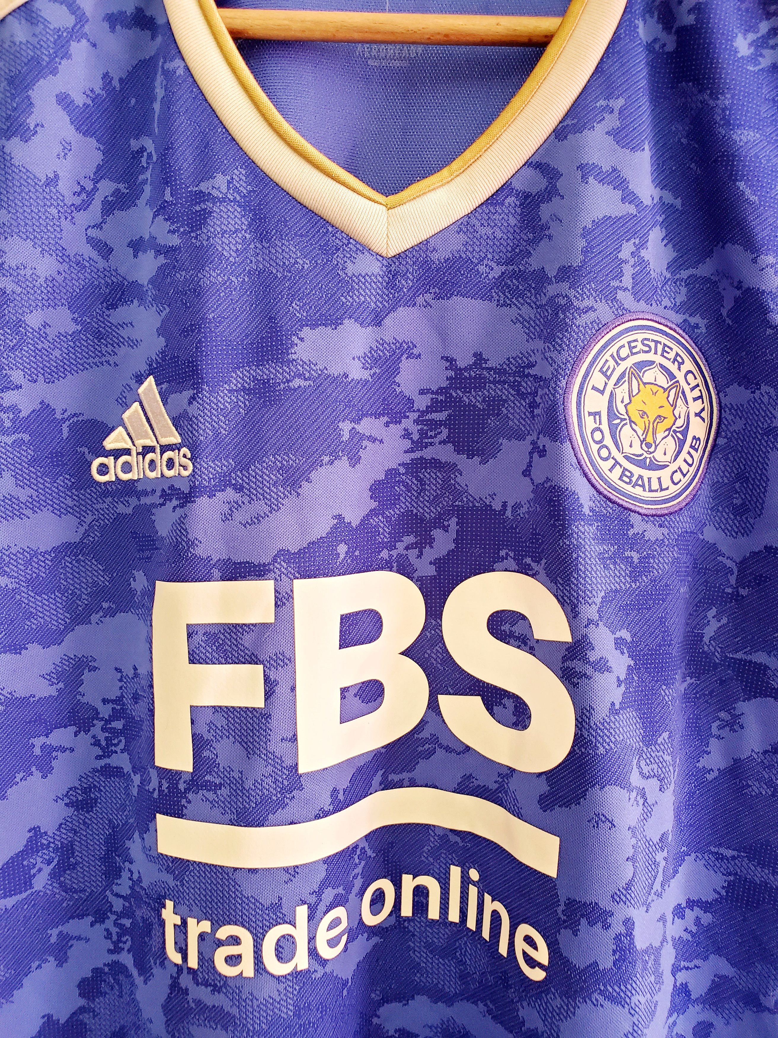 Adidas Leicester City 2021/22 home jersey ideal condition size L Size US L / EU 52-54 / 3 - 2 Thumbnail