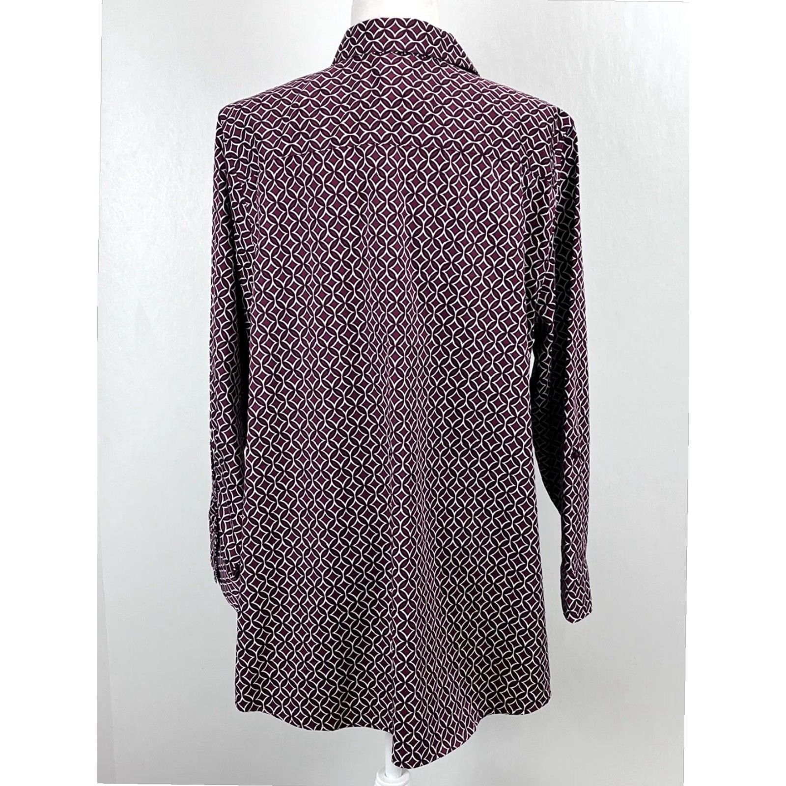 Vintage Chicos Button Up Tunic Shirt Womens XL Red Geometric Long Sleeve Cotton Non Iron Size XL / US 12-14 / IT 48-50 - 3 Thumbnail