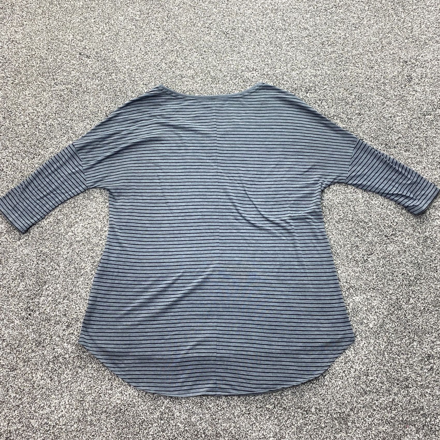 American Eagle Outfitters American Eagle Outfitters Shirt Womens L Blue 3/4 Sleeve Casual Preppy Lightweight AE Womens L Blue 3/4 Sleeve Casual Preppy Lightweight AE Size L / US 10 / IT 46 - 3 Thumbnail