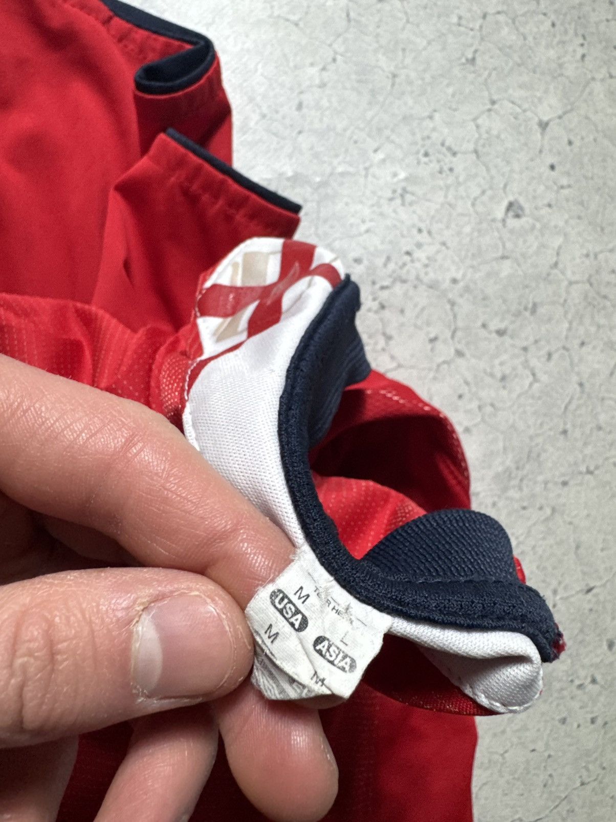 Umbro Umbro Team England 2004/2006 Vintage Soccer Jersey Size US M / EU 48-50 / 2 - 7 Thumbnail