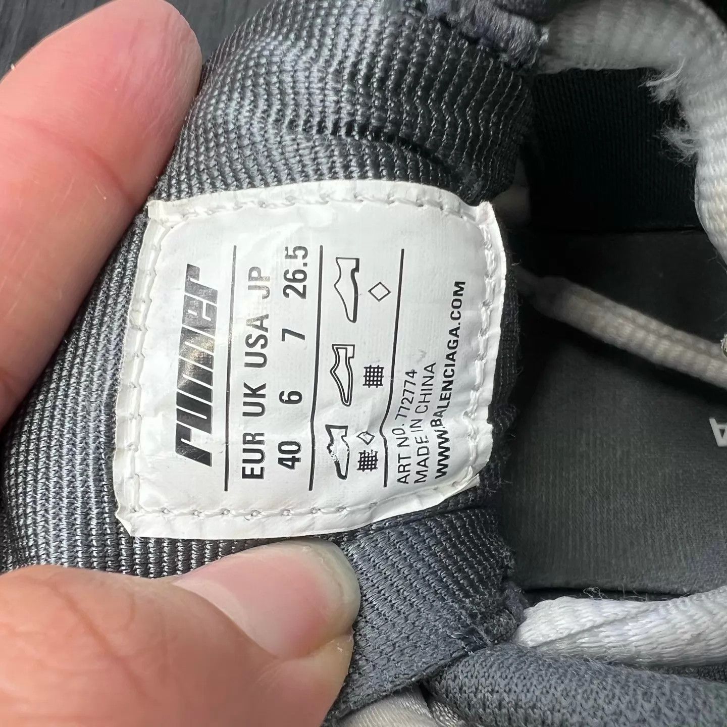 Balenciaga Balenciaga Runner Black/White/Gray 40 New OG Box Size US 7 / EU 40 - 8 Thumbnail