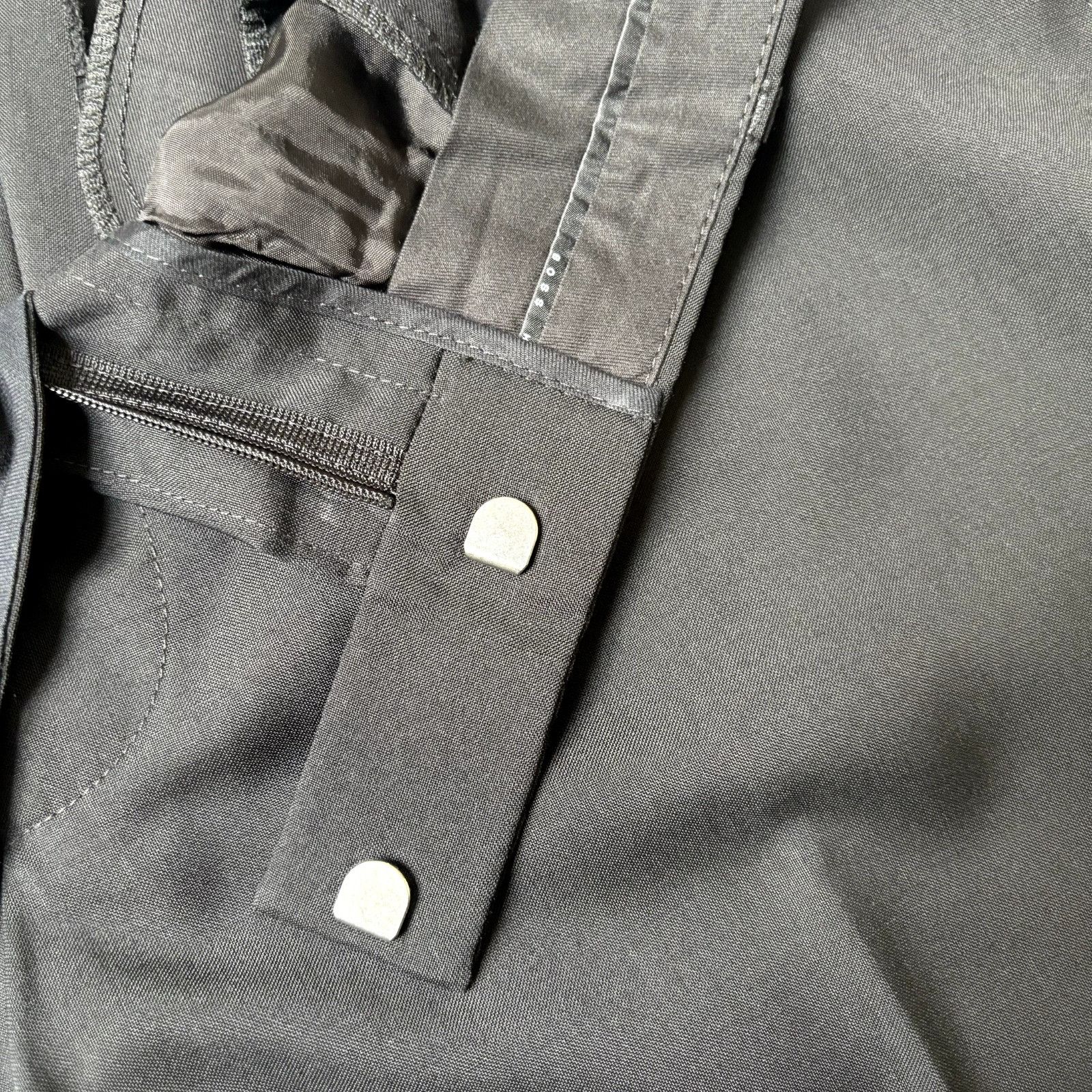 Hugo Boss Hugo Boss Men's Black Dress Pants Size 35R Virgin Wool Pleat Size 34R - 7 Thumbnail