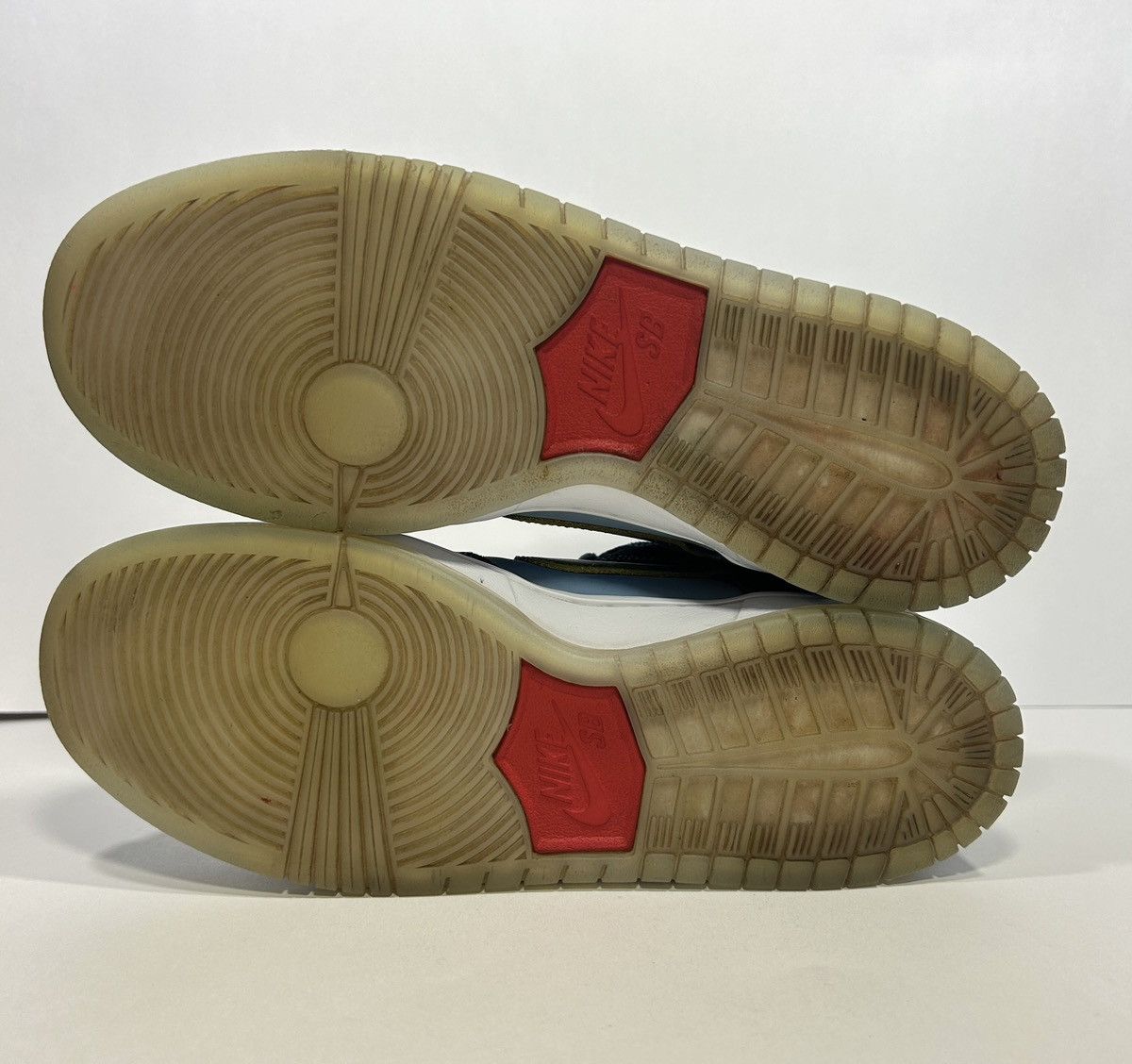 Nike Nike SB Dunk Low Pro x Why So Sad? Shoes Size: 7 M Size US 7 / EU 40 - 6 Thumbnail