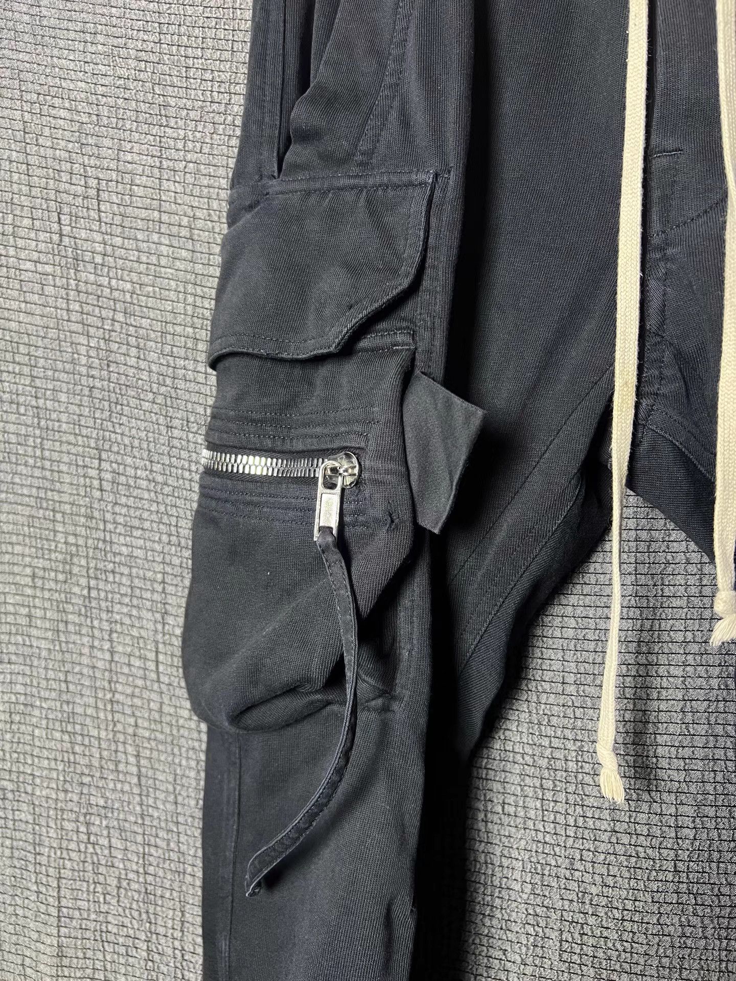 Rick Owens Rick Owens 17SS mainline multi-pocket joggers Size US 32 / EU 48 - 3 Thumbnail