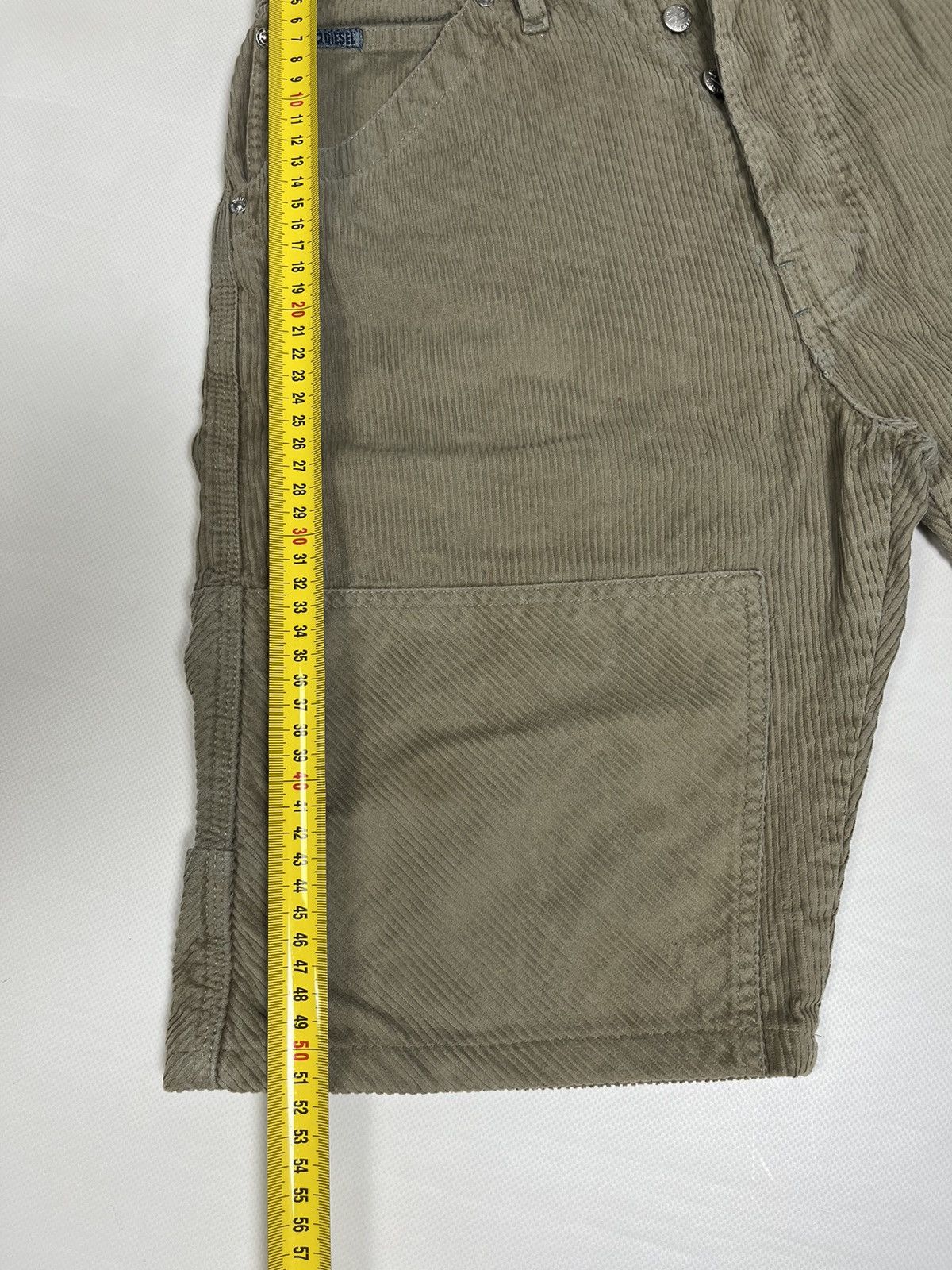 Diesel × Diesel Black Gold × Vintage VINTAGE 👁️ Diesel Velvet double knee carpenter Beige Shorts Size US 29 - 22 Thumbnail