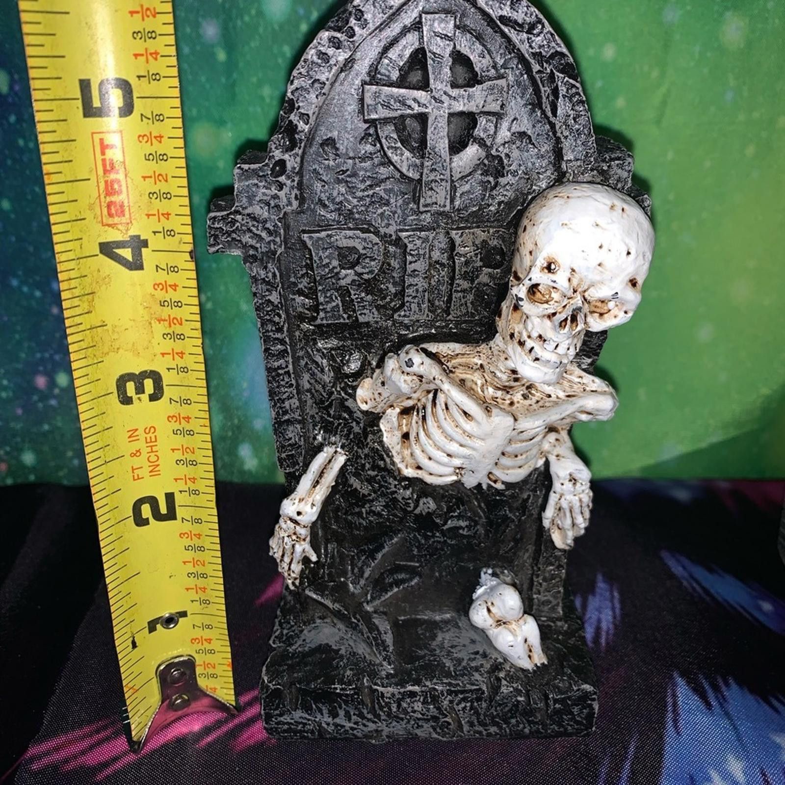 Designer Halloween Skeleton Tombstone Decor Size ONE SIZE - 2 Thumbnail