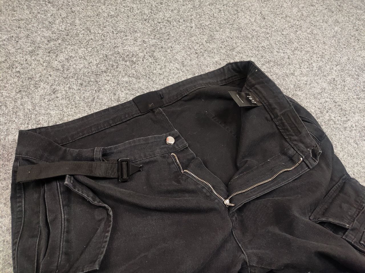 Japanese Brand Vintage BT Japanese Design Black Cargo Jeans Y2K Style Size US 34 / EU 50 - 16 Thumbnail