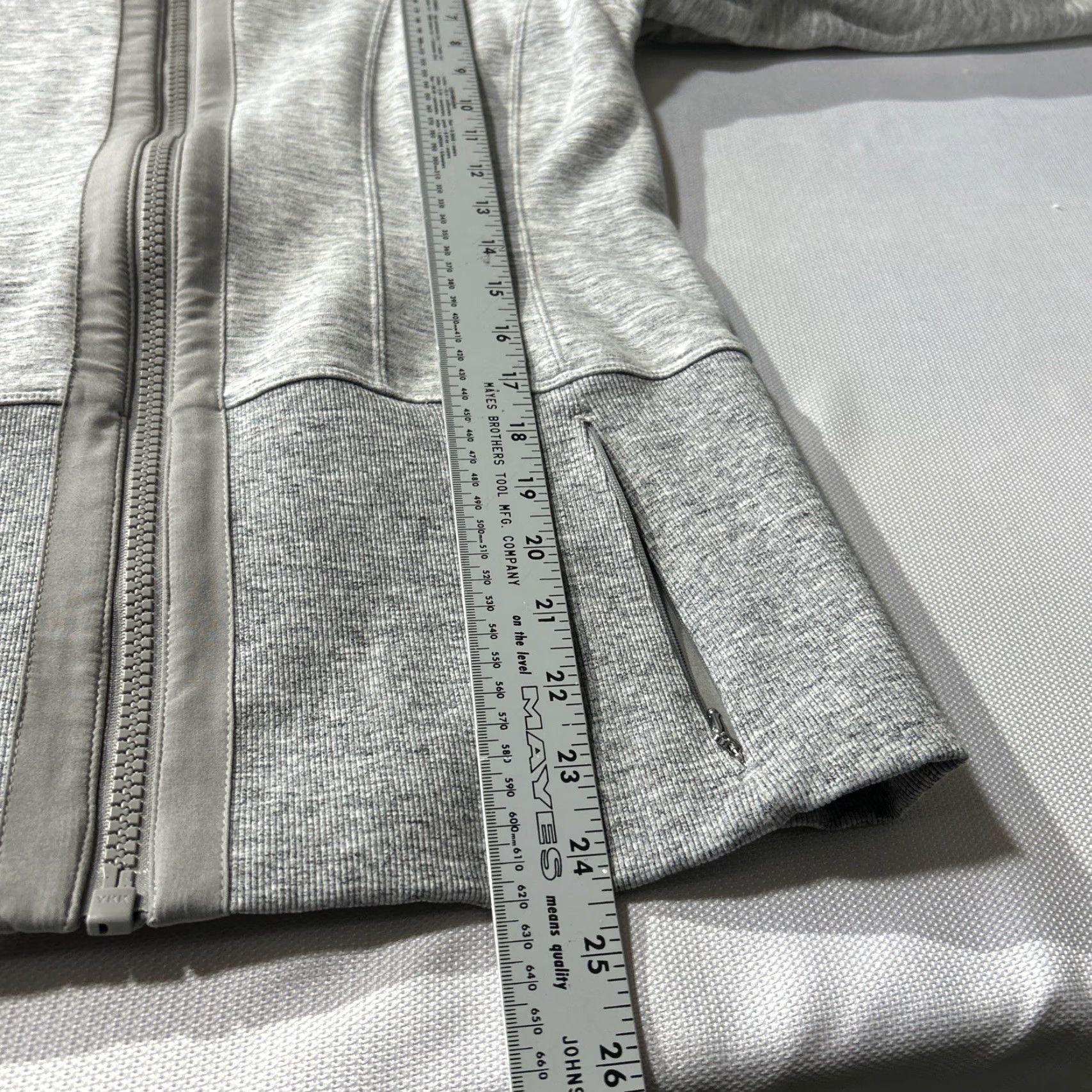Athleta Athleta Stronger Hoodie Jacket Gray Women Sz M Full Zip Hooded Fitted Training Jacket Size M / US 6-8 / IT 42-44 - 5 Thumbnail