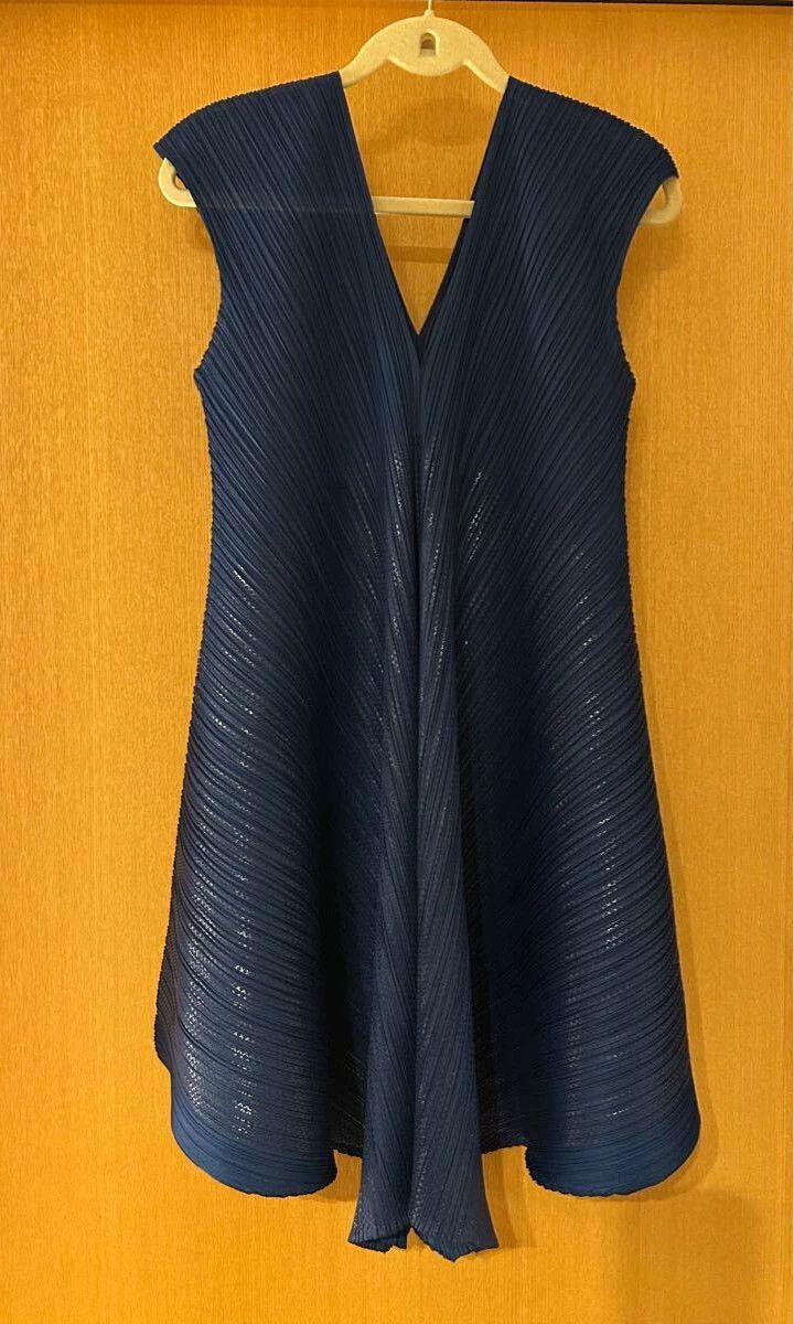 Issey Miyake Issey Miyake size:4 Dark blue pleated dress Size S / US 4 / IT 40 - 1 Thumbnail