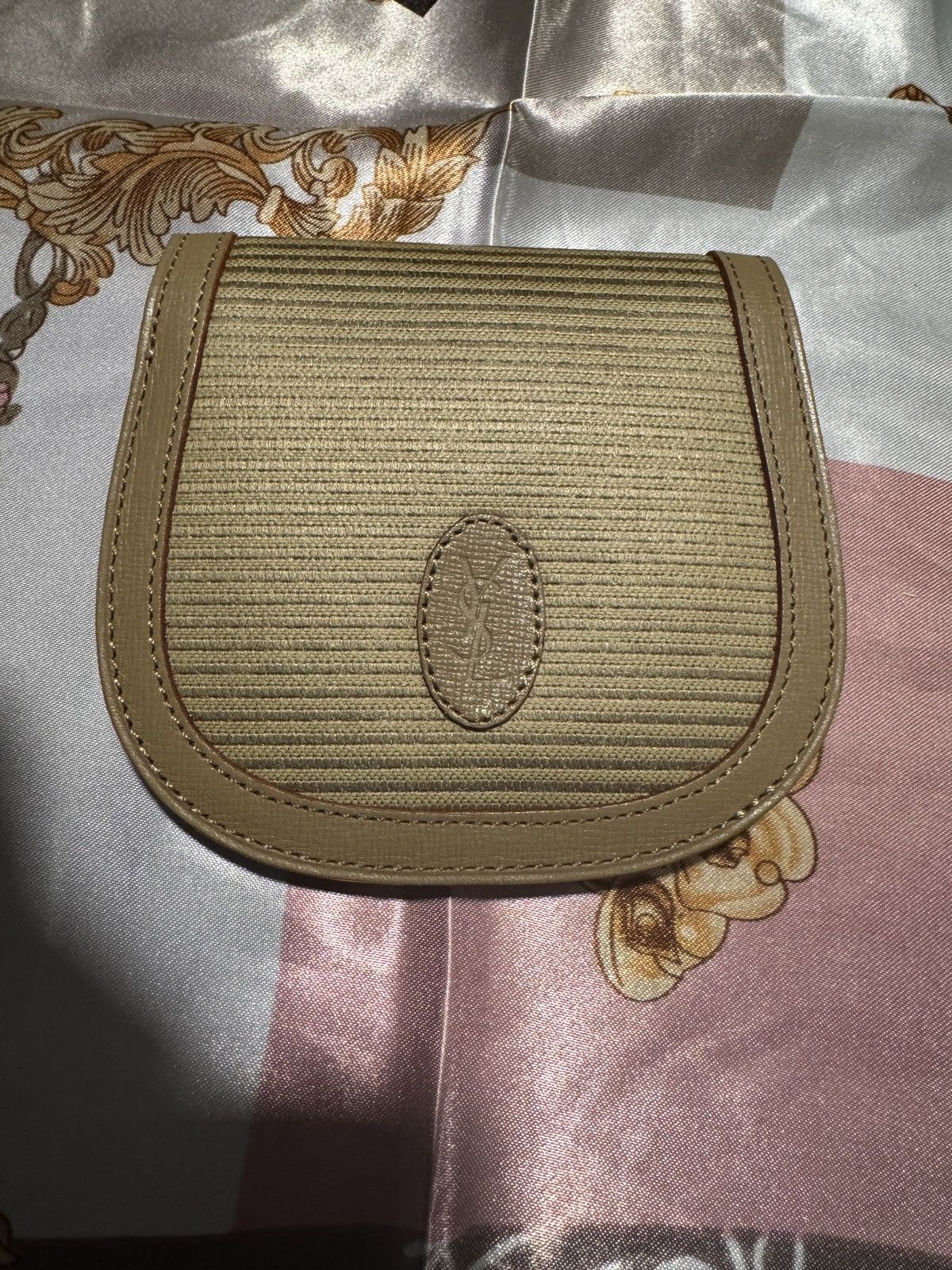 Yves Saint Laurent Yves Saint Laurent vintage bifold wallet with dusty and box Size ONE SIZE - 1 Thumbnail
