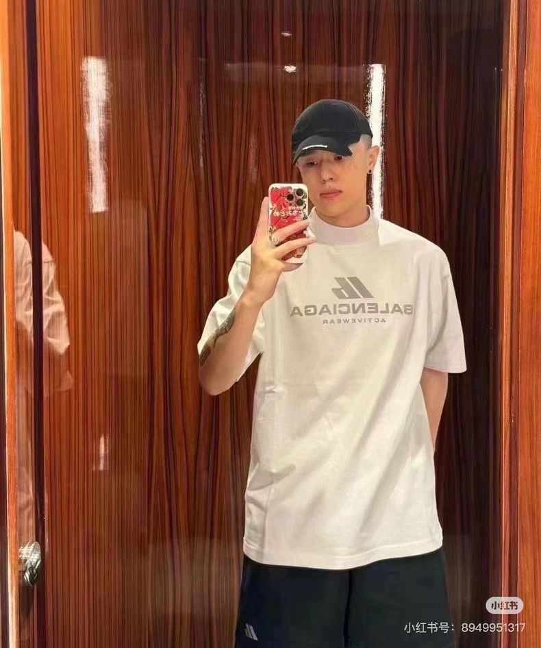 Balenciaga Balenciaga White Activewear reflective Logo short sleeve Size US XS / EU 42 / 0 - 6 Thumbnail