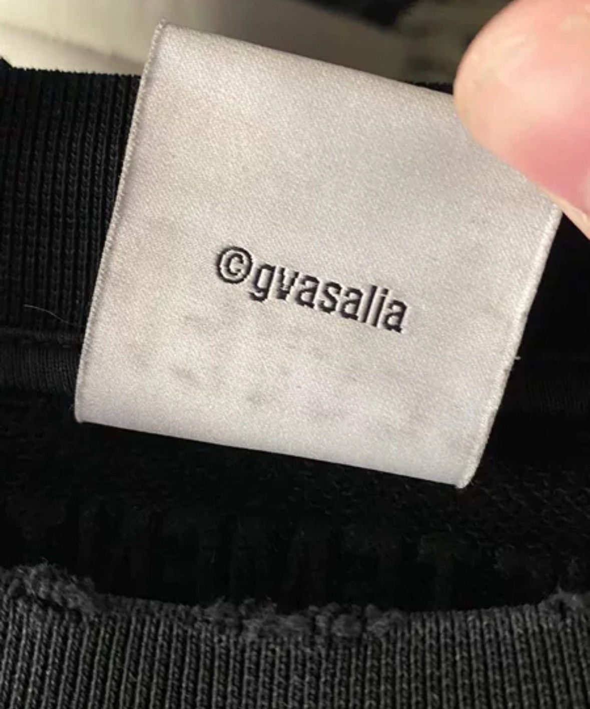 Vetements Vetements 23ss Poking Hoodie 2412-Nextarrow Size US S / EU 44-46 / 1 - 6 Thumbnail