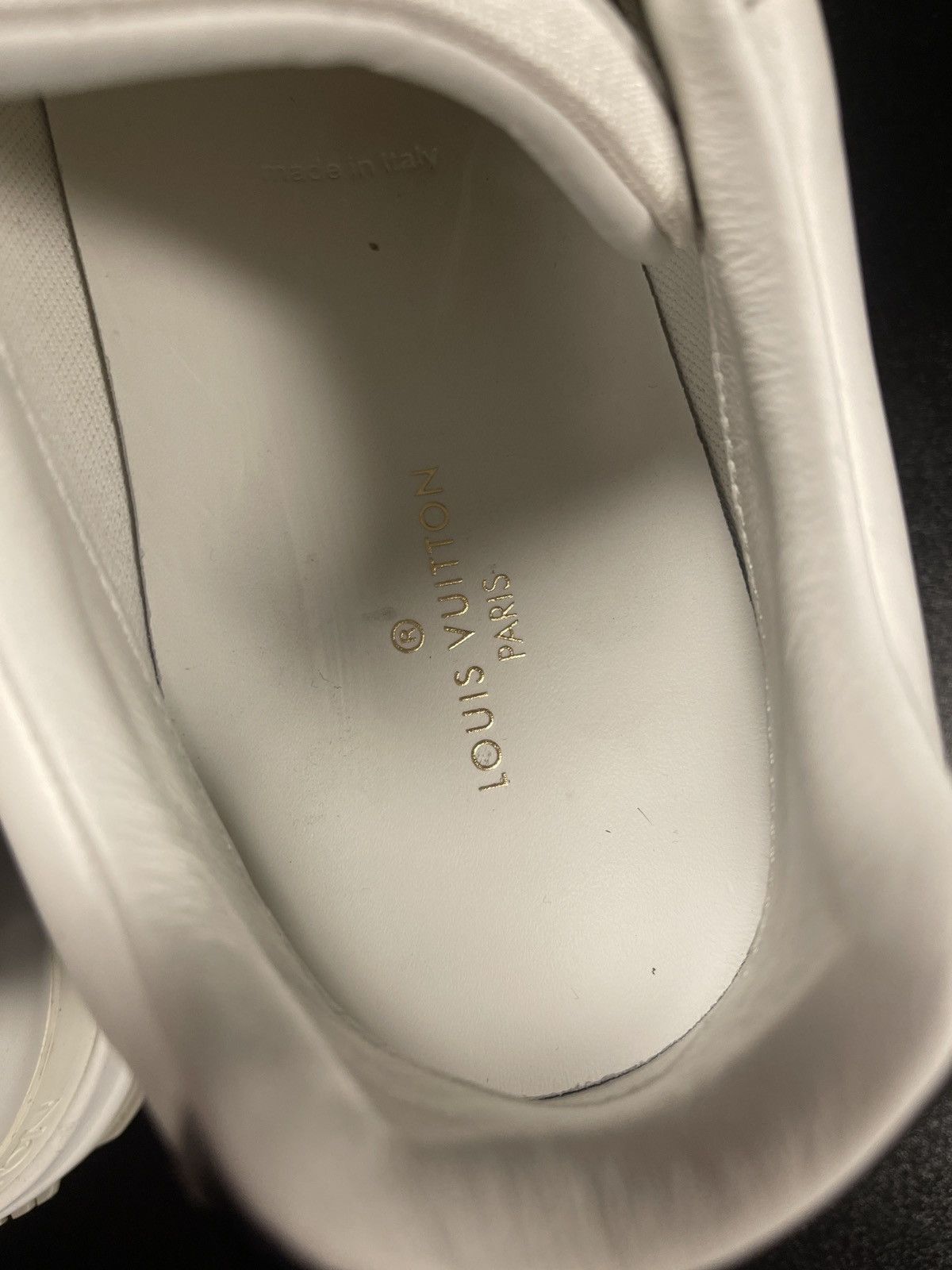 Louis Vuitton Size 10US/9LV - Louis Vuitton Run Away Sneaker White/Blue Size US 10 / EU 43 - 13 Thumbnail