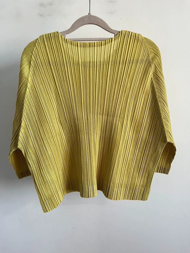 Issey Miyake Issey Miyake size:4 Yellow pleated long-sleeved shirt Size S / US 4 / IT 40 - 2 Thumbnail