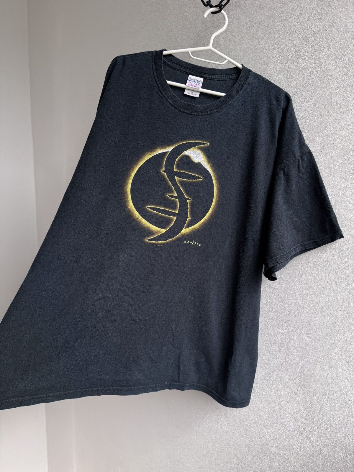 Vintage Vintage 2006 NBC Heroes TV Show Promo T-Shirt Gildan Ultra Size US XXL / EU 58 / 5 - 4 Thumbnail