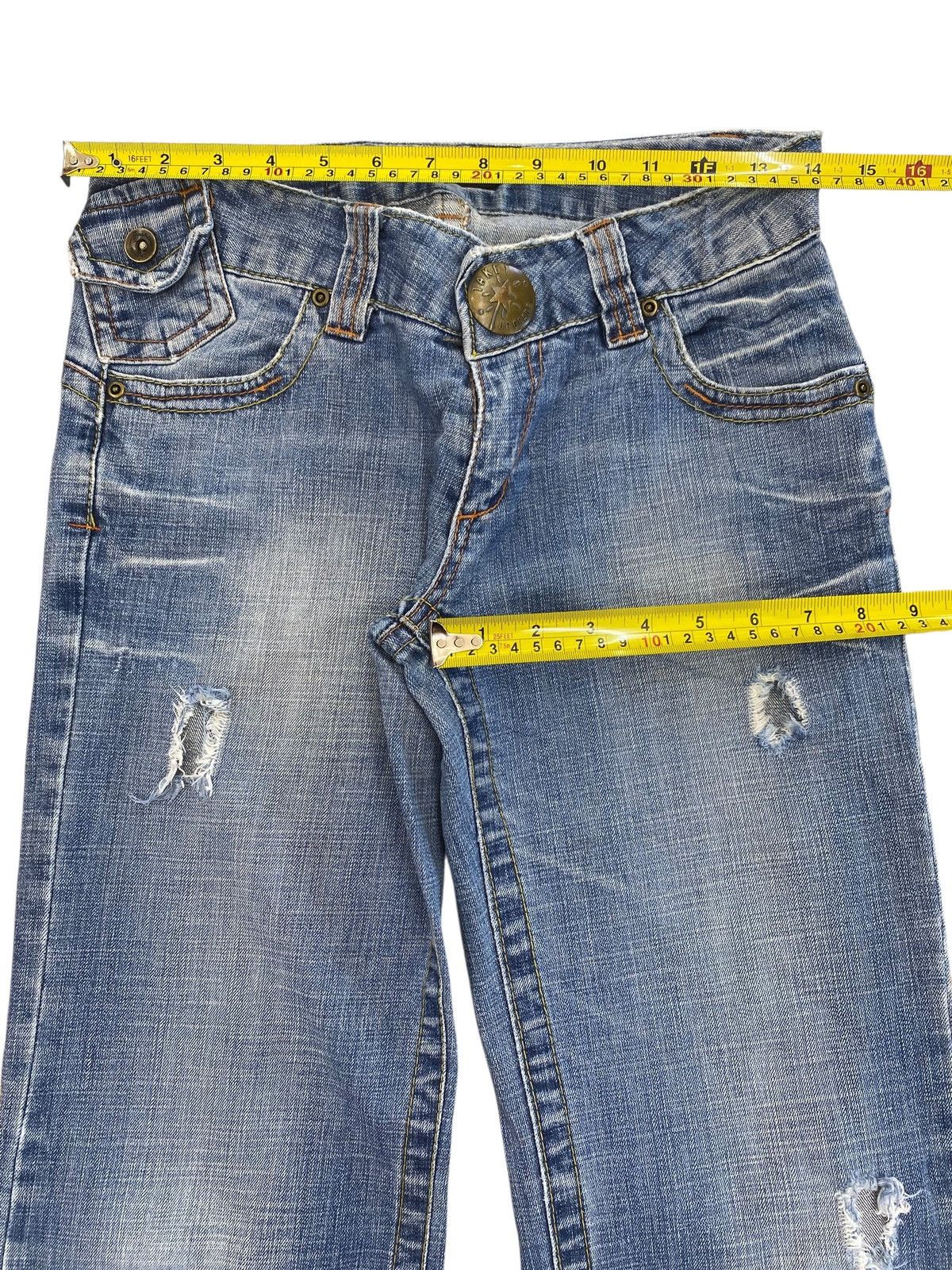 Other Japanese Brand Faded Wash Buckle Back Style Loose Jeans Size US 28 / EU 44 - 9 Thumbnail