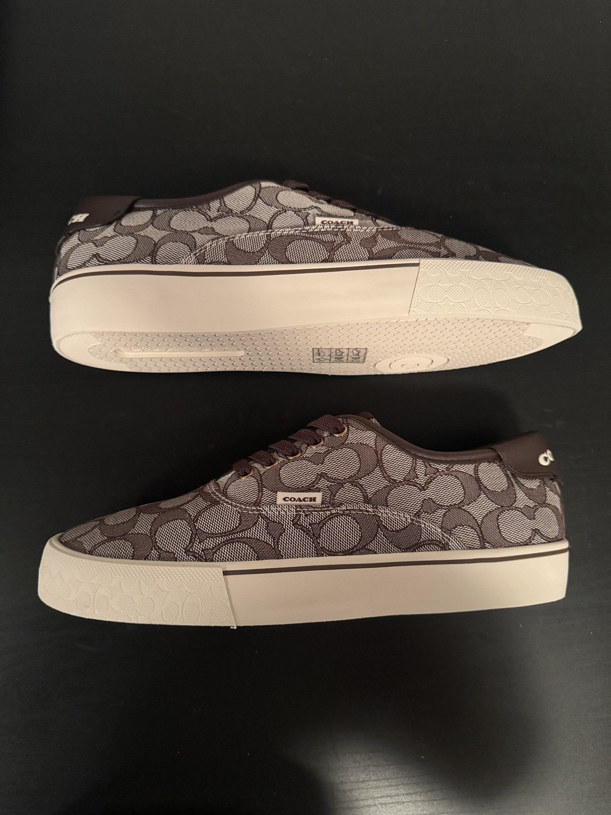 Coach COACH SKATE LACE UP SNEAKER IN SIGNATURE JACQUARD Size US 9 / EU 42 - 1 Thumbnail