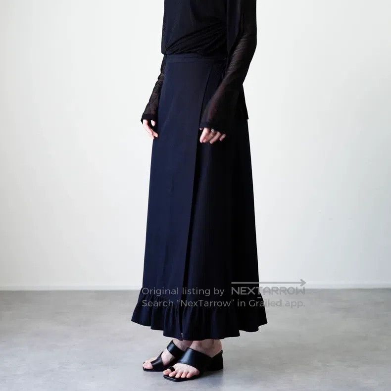 Comme des Garcons Comme Des Garcons size M Ruffled Hem Ribbon Wool Skirt Size 23" - 2 Thumbnail