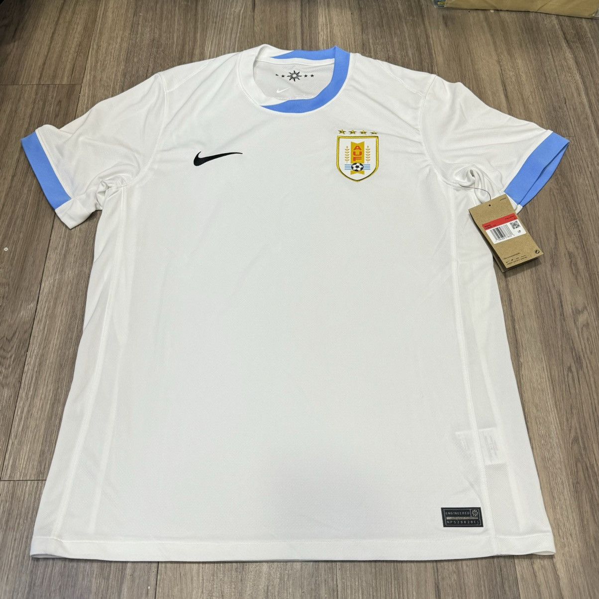 Nike Uruguay 24/25 away shirt (bnwt) Size US L / EU 52-54 / 3 - 1 Thumbnail