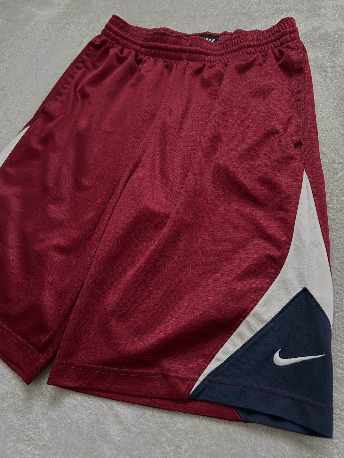Nike × Vintage Vintage Nike Baggy Basketball Shorts Size US 32 / EU 48 - 2 Thumbnail
