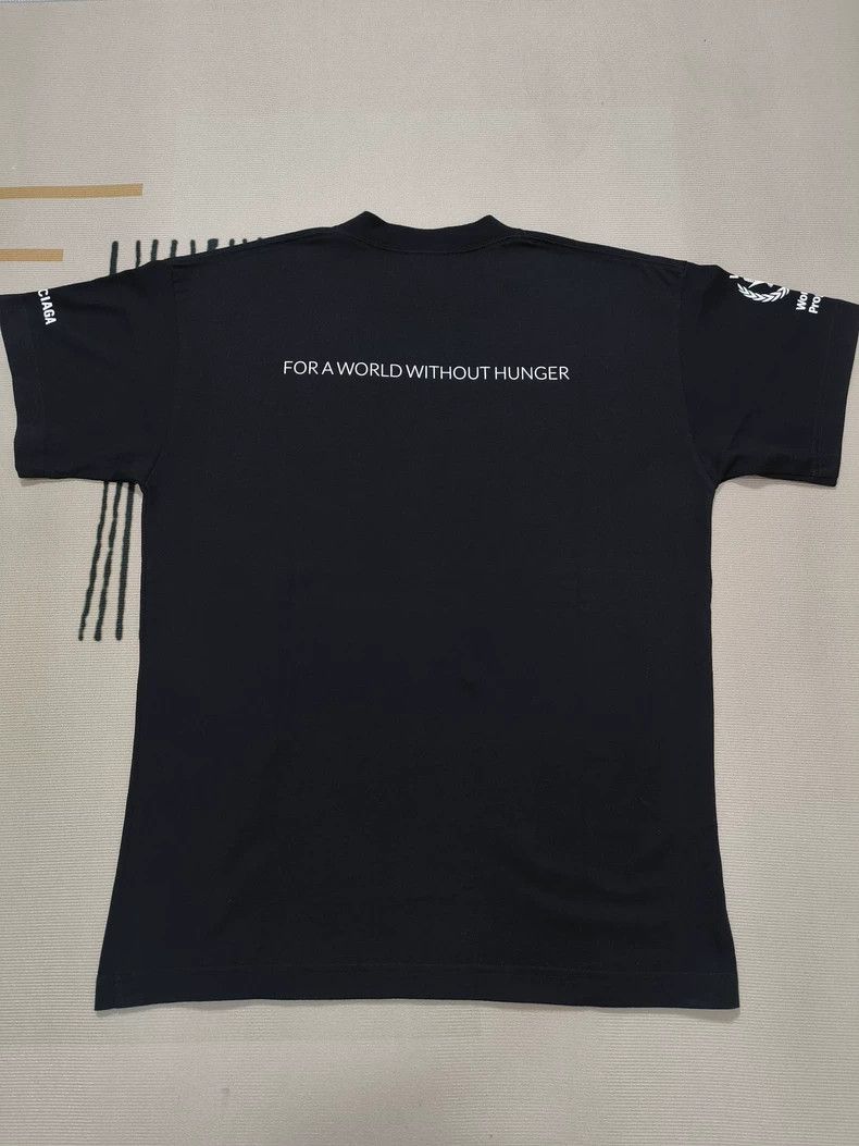 Balenciaga Balenciaga World Food Black Short Sleeve 2504-Nextarrow Size US S / EU 44-46 / 1 - 1 Thumbnail