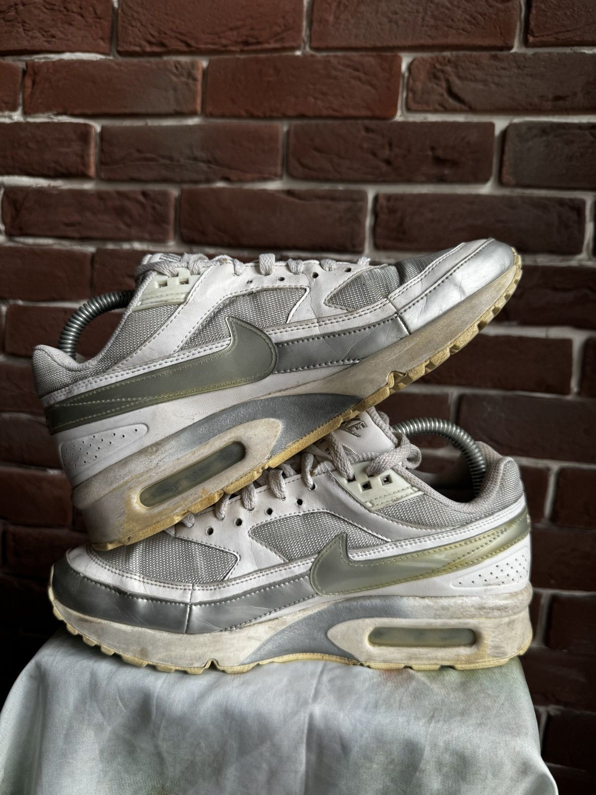 Nike Nike Air Max Classic Bw Vintage Y2k 2011 Silver Hype Kicks Size US 7 / EU 40 - 9 Thumbnail