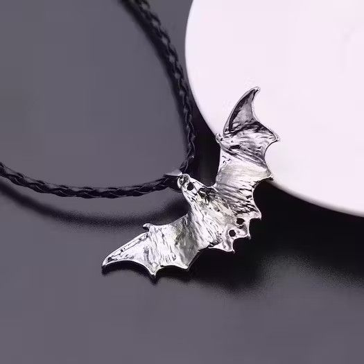 Jewelry × Vintage Leather Chain Vampire Bat Gothic Bat Pendant Necklace Size ONE SIZE - 5 Thumbnail