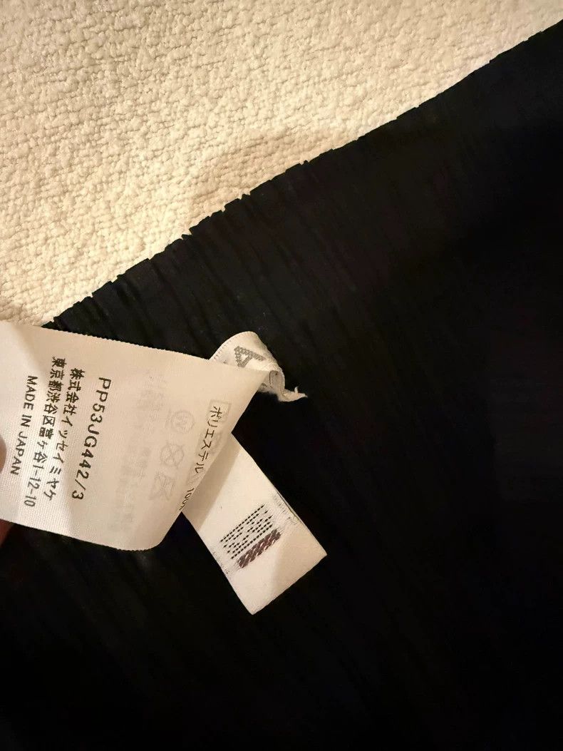 Issey Miyake Issey Miyake size:3 Two black and grey pleated skirts Size 31" - 3 Thumbnail
