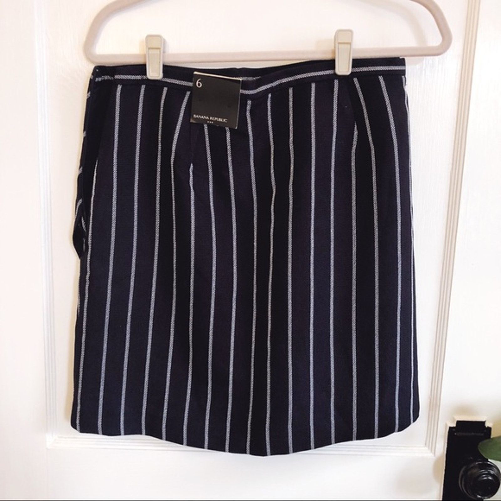 Banana Republic Banana Republic Navy Stripe Wrap A-Line Skirt Size 28" / US 6 / IT 42 - 2 Thumbnail