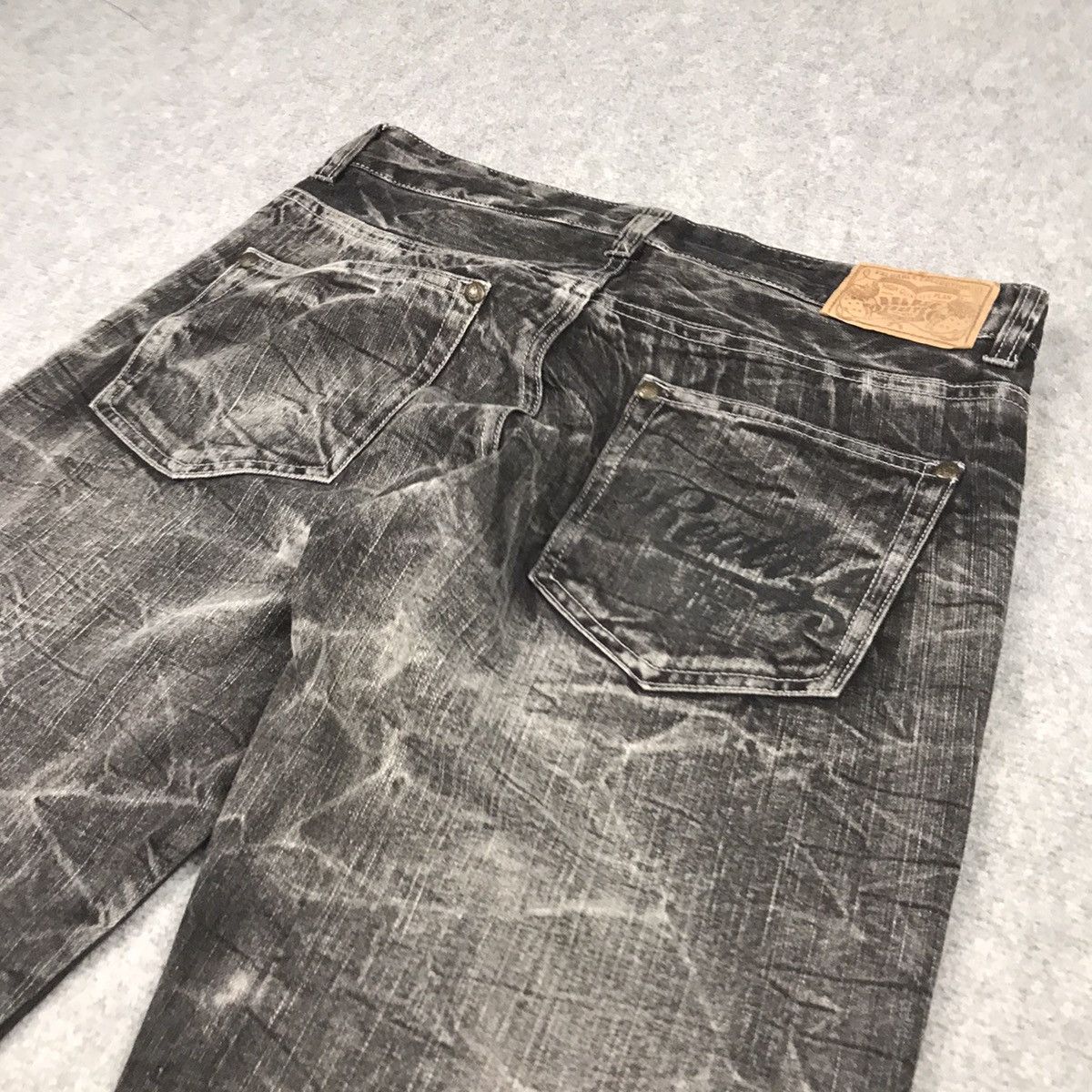 Japanese Brand BLACK FADED DENIM BELUXE CREATE BAGGY DENIM PANTS 136 Size US 32 / EU 48 - 11 Thumbnail