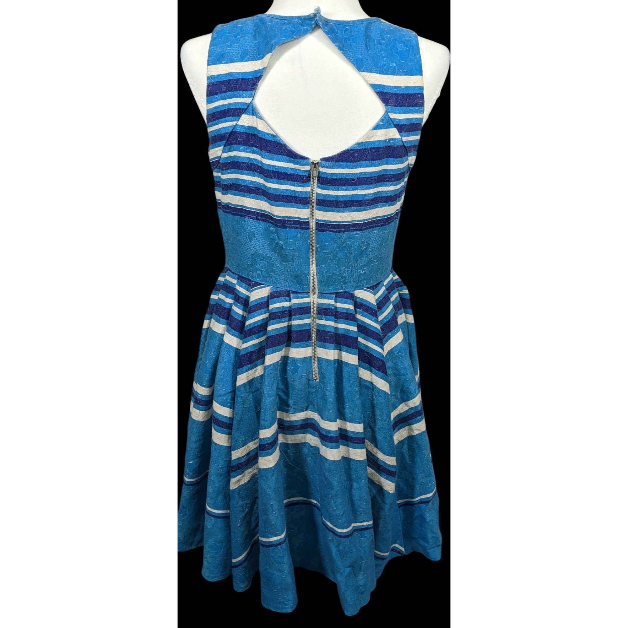 Other Blue And White Striped Sleeveless Dress by Gabby Skye Size M / US 6-8 / IT 42-44 - 2 Thumbnail