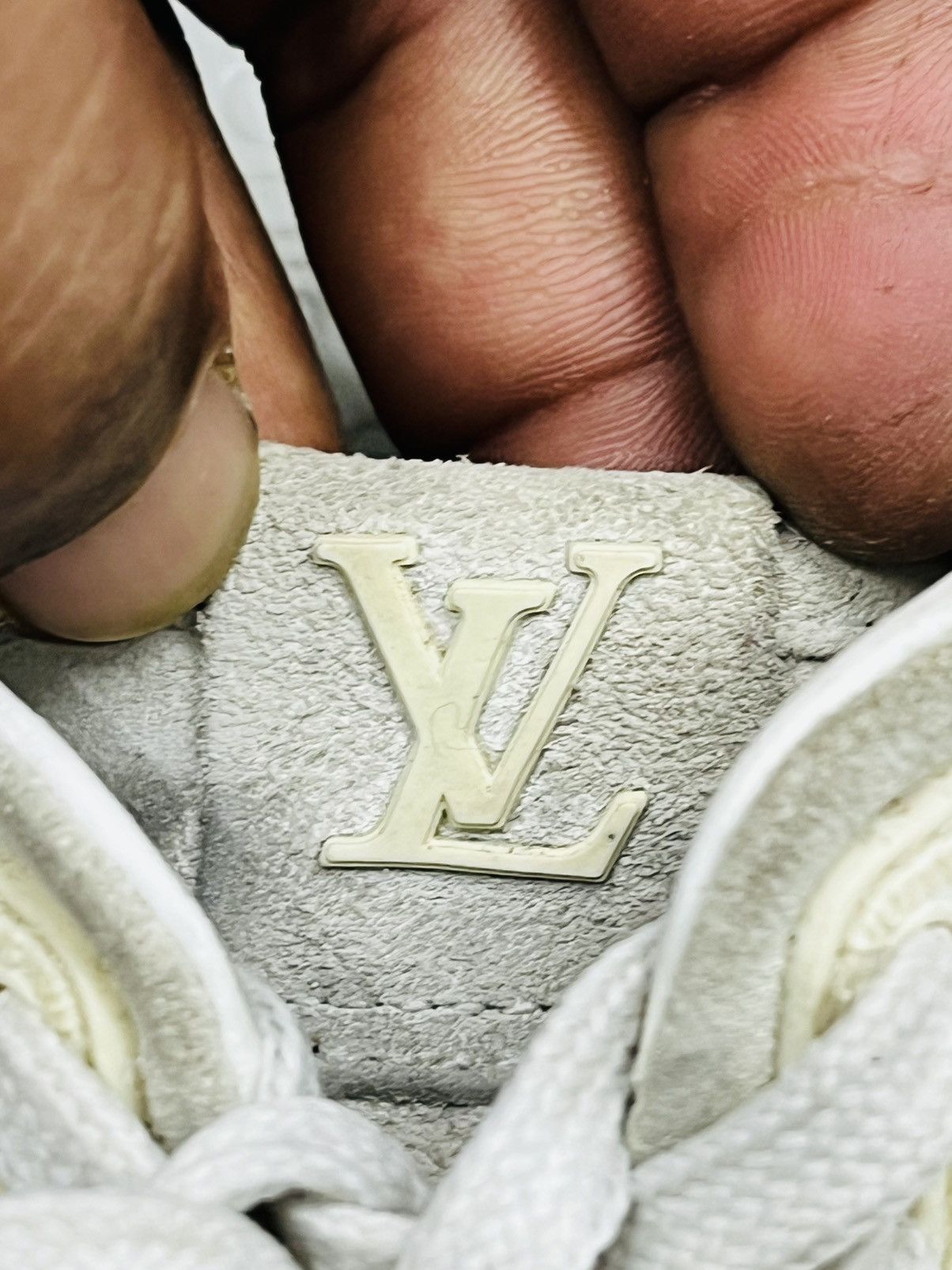 Louis Vuitton LOUIS VUITTON RUNAWAY LEATHER TRAINERS Size US 6 / IT 36 - 10 Thumbnail